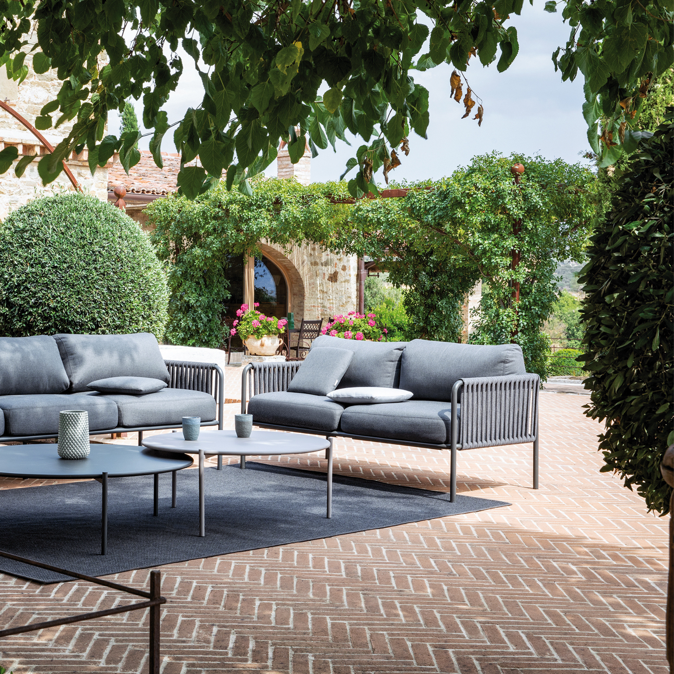 Sofá 3 plazas con respaldo de cuerda "Key West3" con cojines 240x83 cm 78h