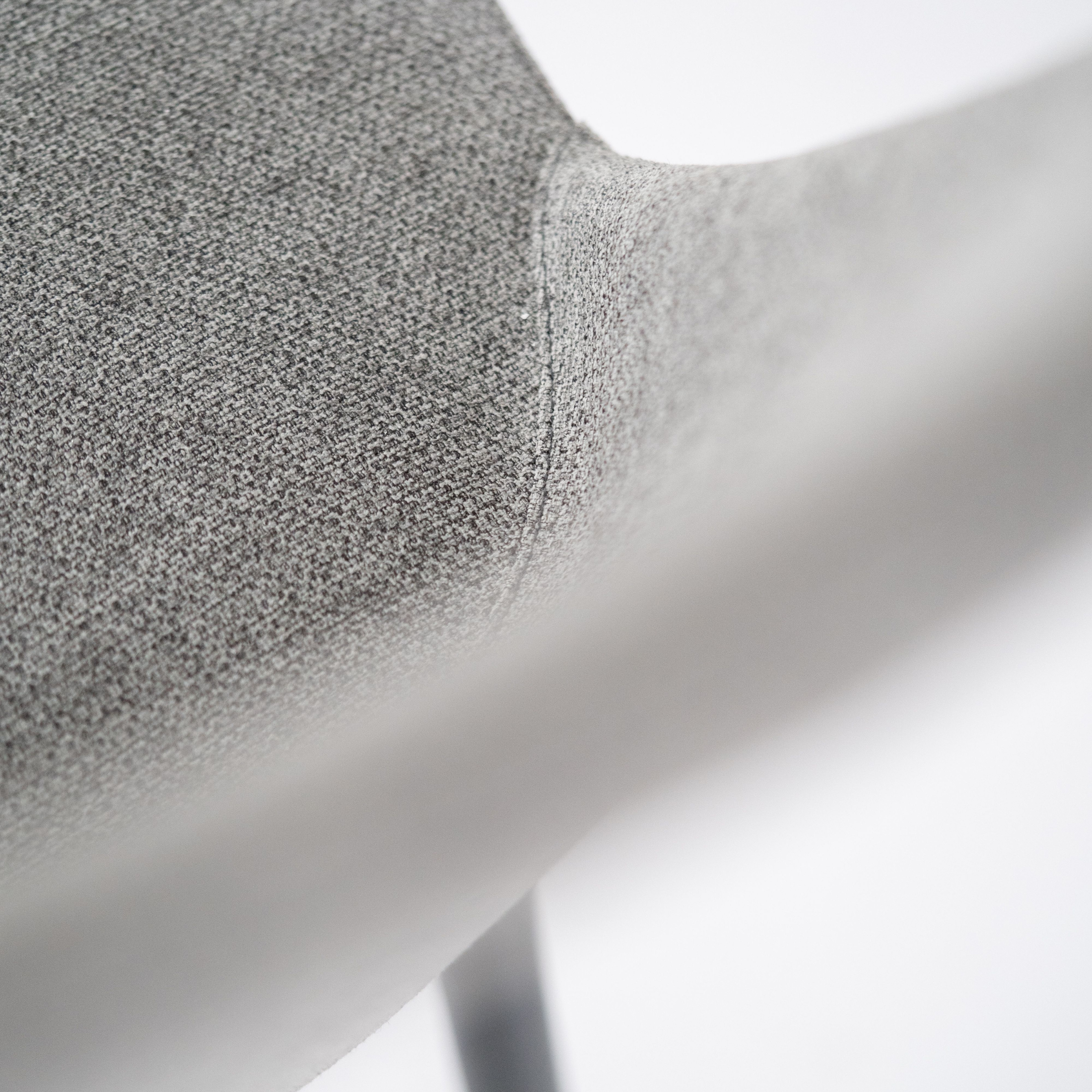 Set di sedie moderne in tessuto "Giglio" con gambe in metallo verniciato cm 46x55 85h