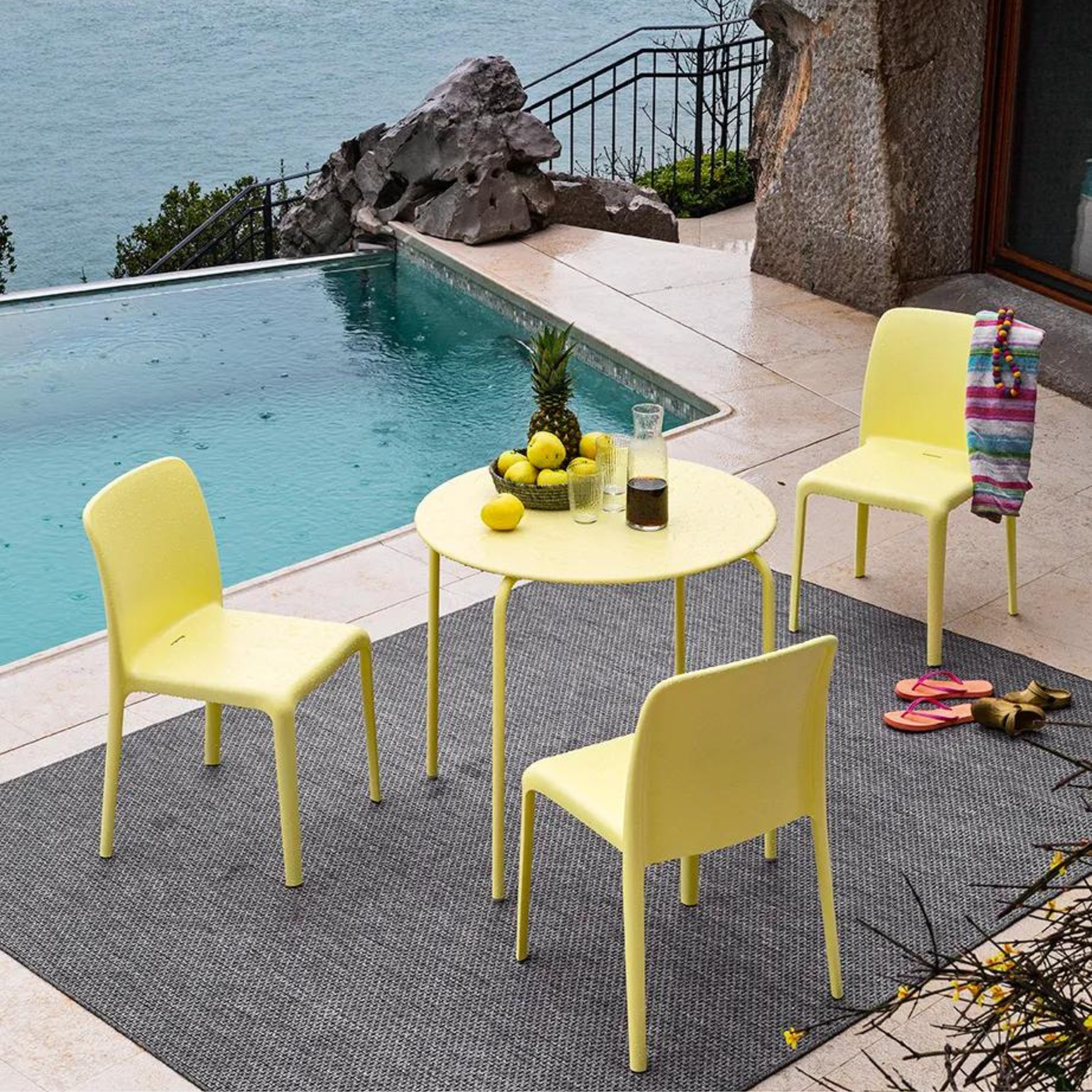 Silla apilable en polipropileno "Bayo" para interior y exterior 54x52 cm 81h