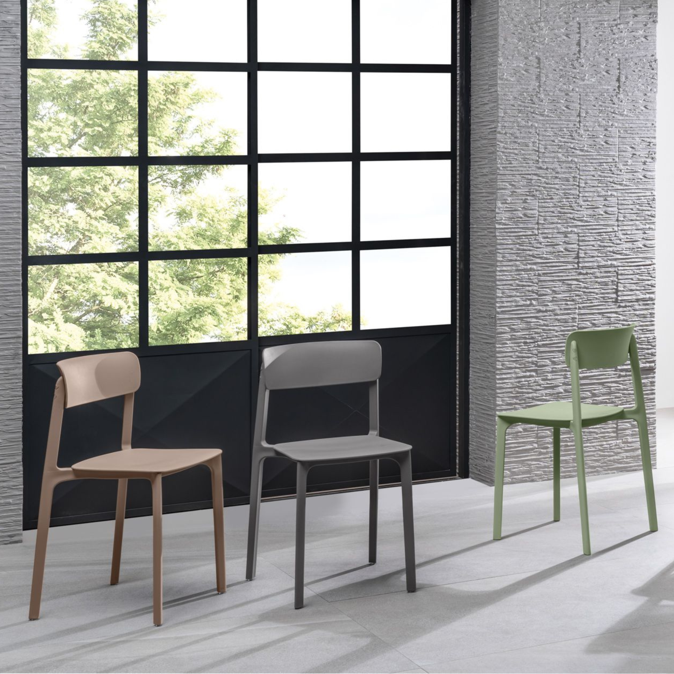 Set di sedie moderne in polipropilene "Easy" da pranzo impilabili