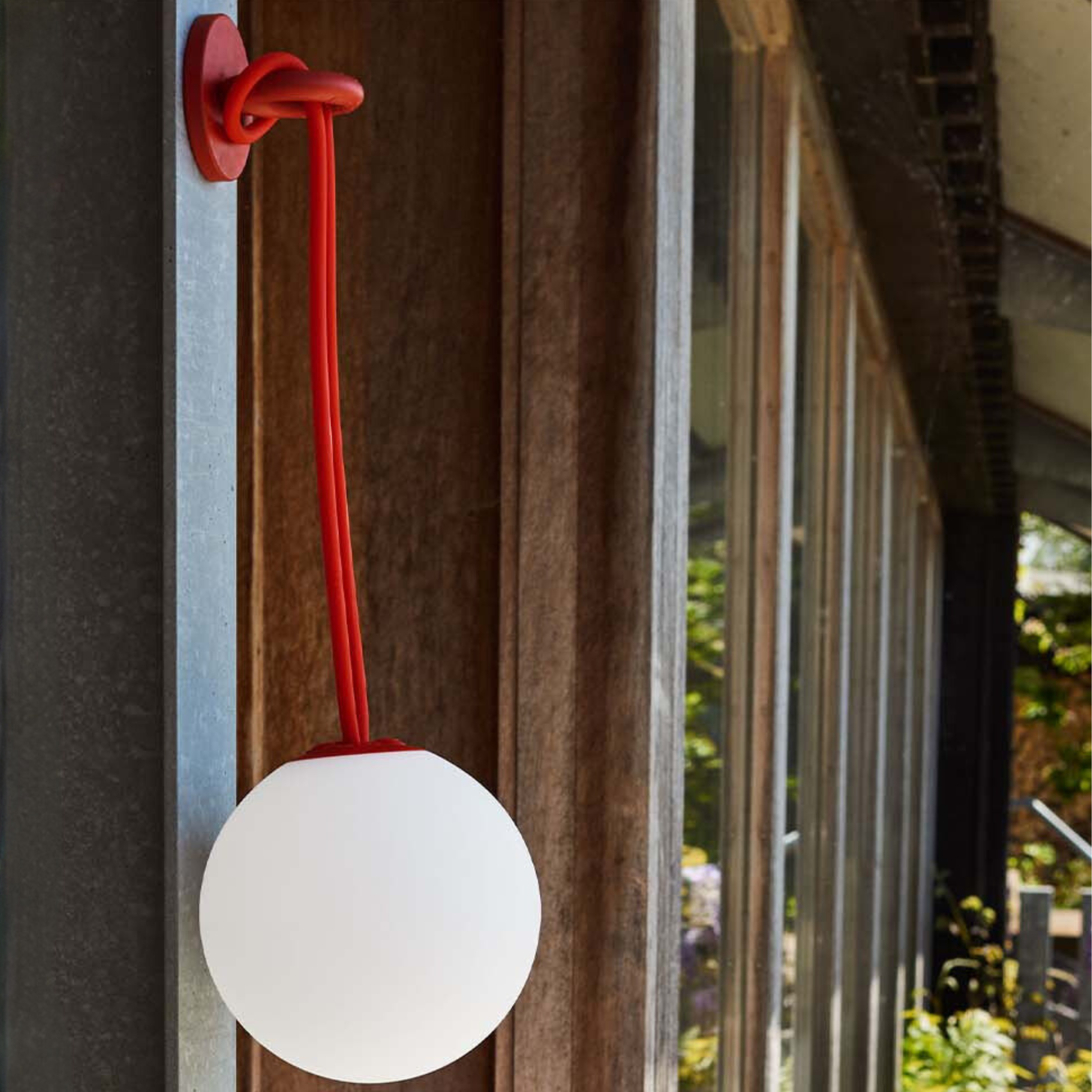 Juego de 2 lámparas LED suspendidas a pilas "Bolleke" de HDPE con gancho de goma 20x20 cm