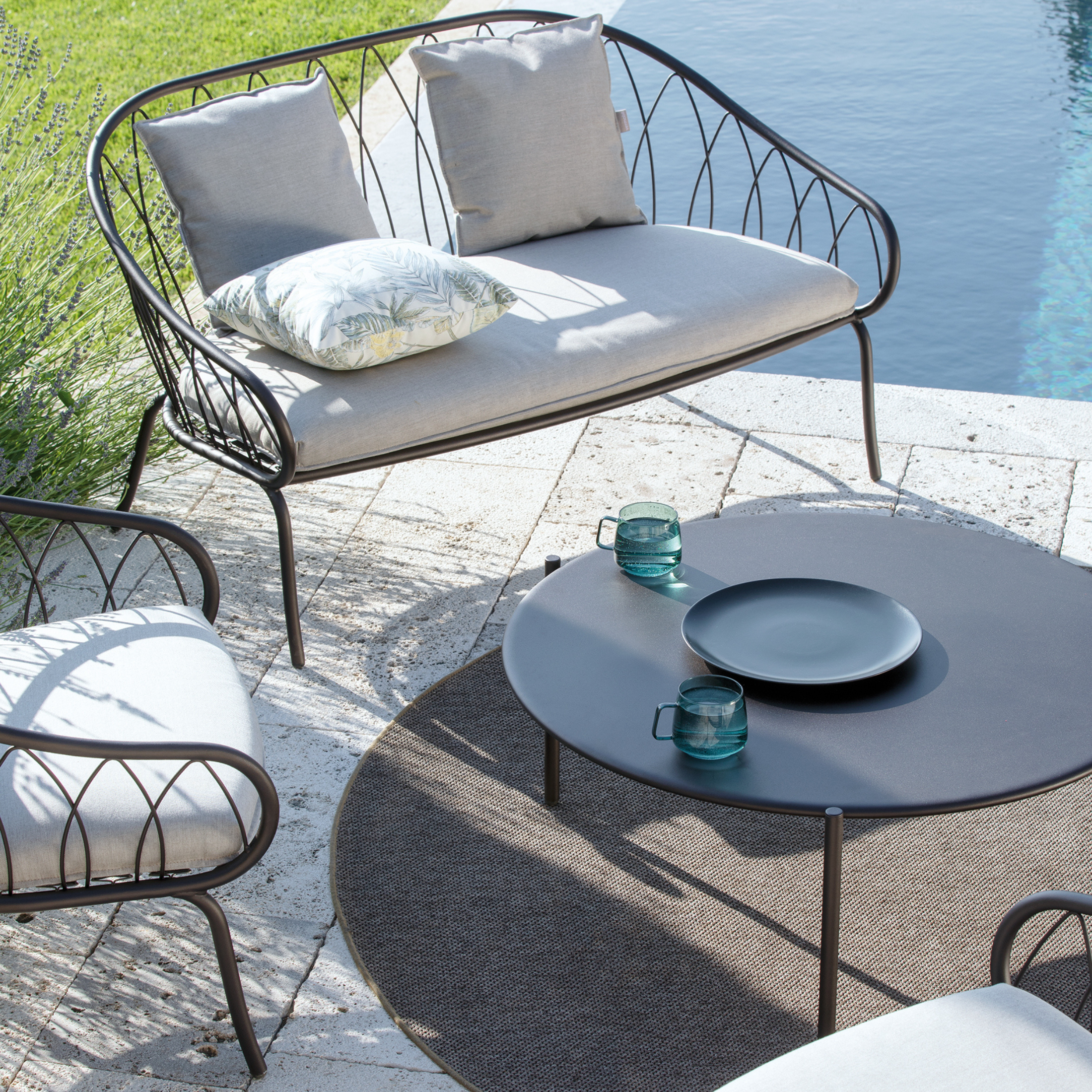 Divano da giardino in metallo "Flora" panca lounge impilabile cm 160x78 75h