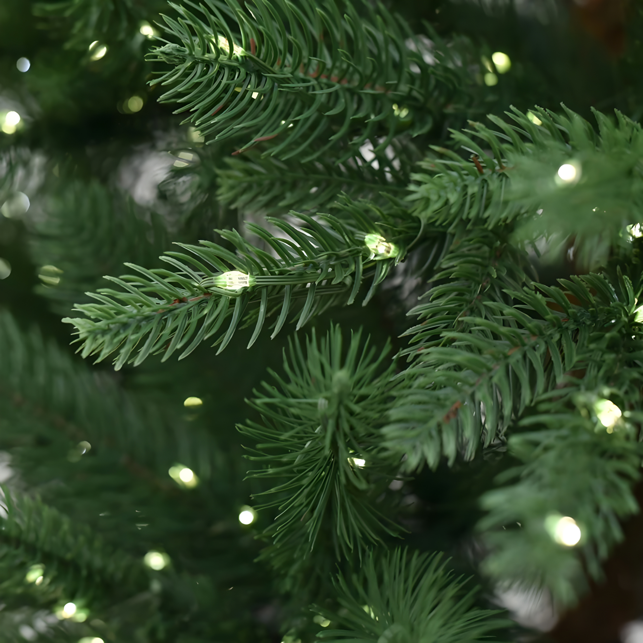 Albero di Natale "Power" con micro led incorporati 100 % PE effetto real touch