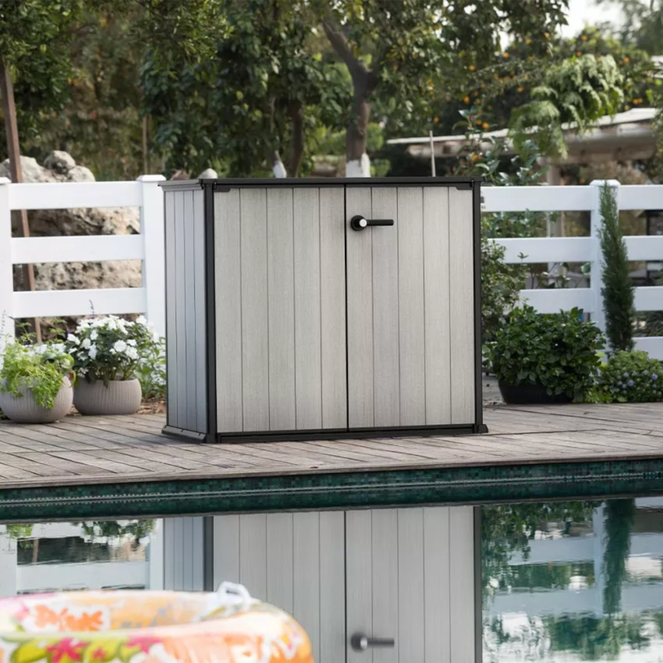 Baúl de herramientas "Patio" de resina pintable, grande 139,5x77 cm 120h