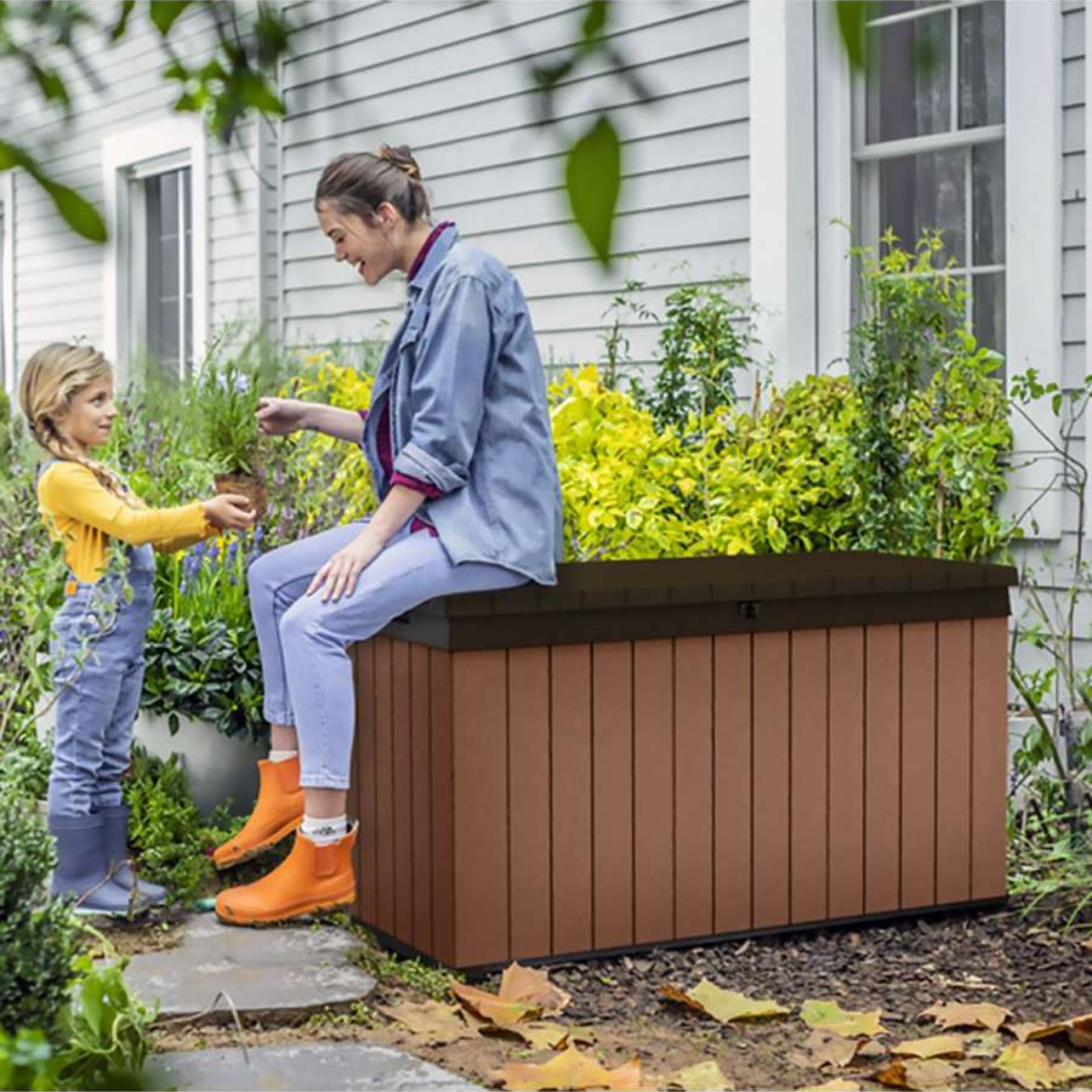 Grande malle d'extérieur en résine "Darwin" effet bois