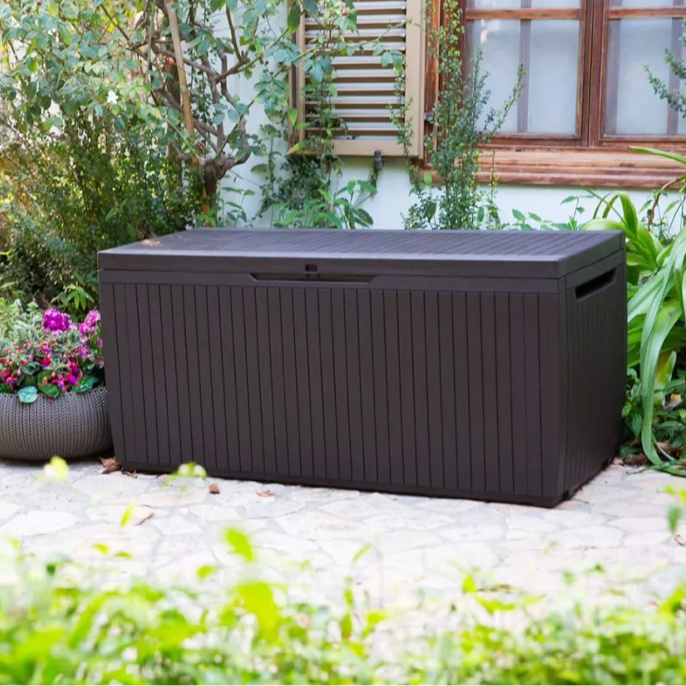 Cassapanca con ruote in resina multiuso "Coral" cm 123x53,5 57h