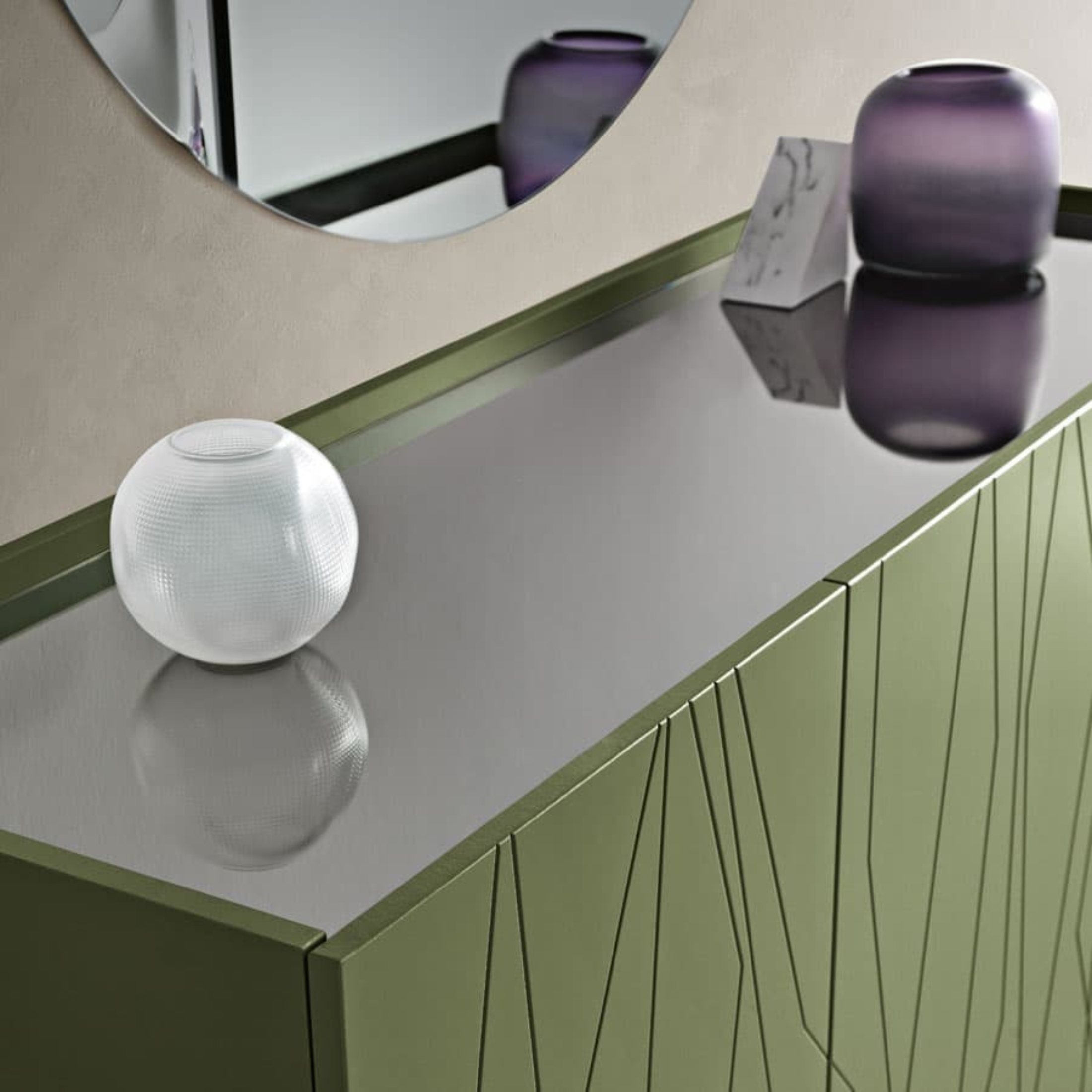 Buffet moderne 3 portes "Tigua" Plateau miroir fumé ou bronze déjà assemblé 169x50 cm 89h