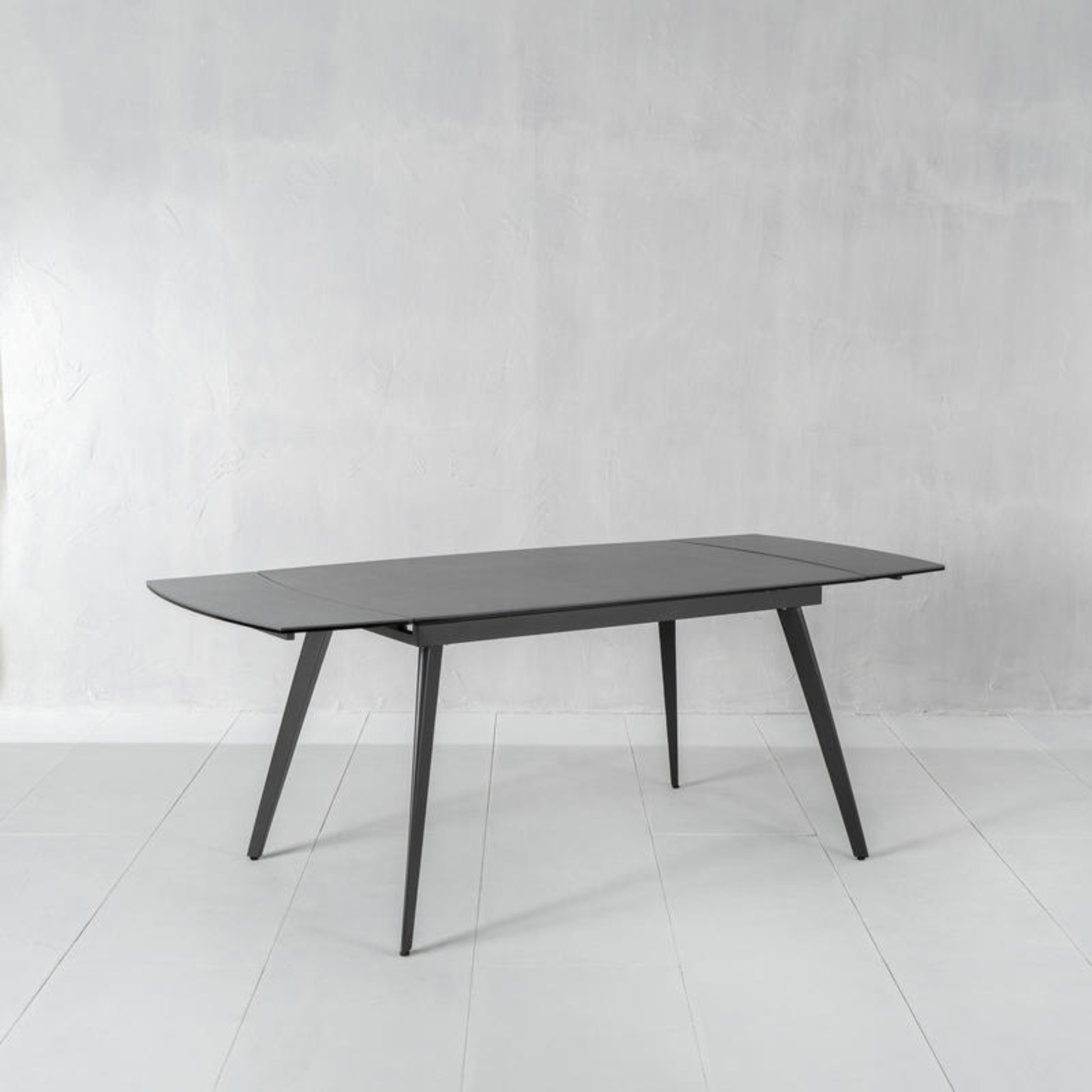 Tavolo moderno allungabile in ceramica "Melany" da soggiorno con gambe in metallo