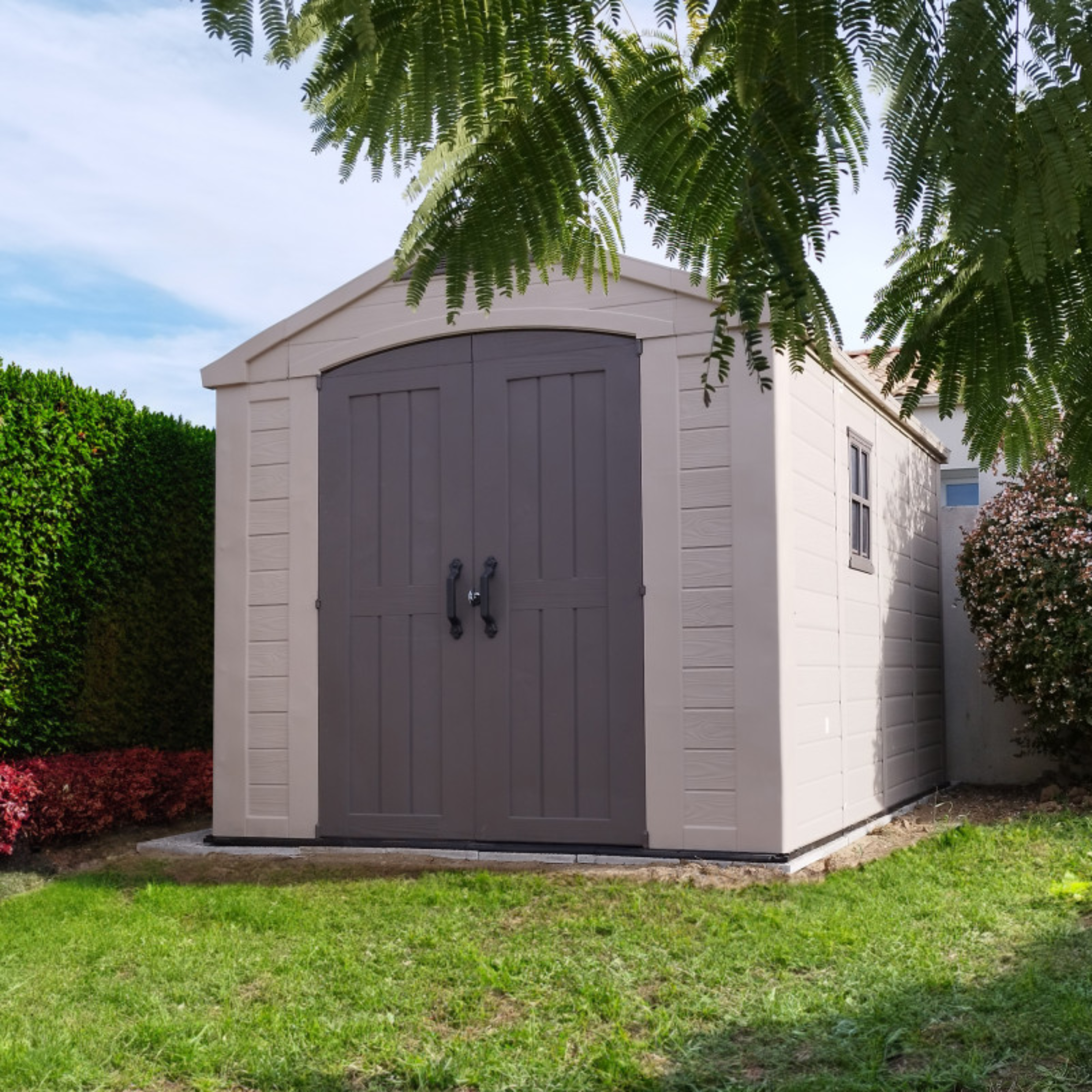 Abri de jardin en résine "Sunrise" avec plancher et étagères intérieures