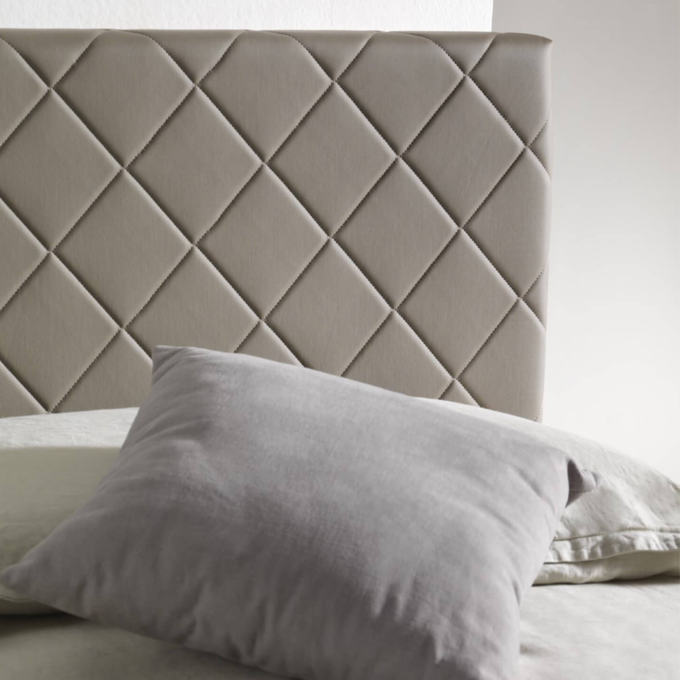 Letto contenitore "Rio" in pelle vegan