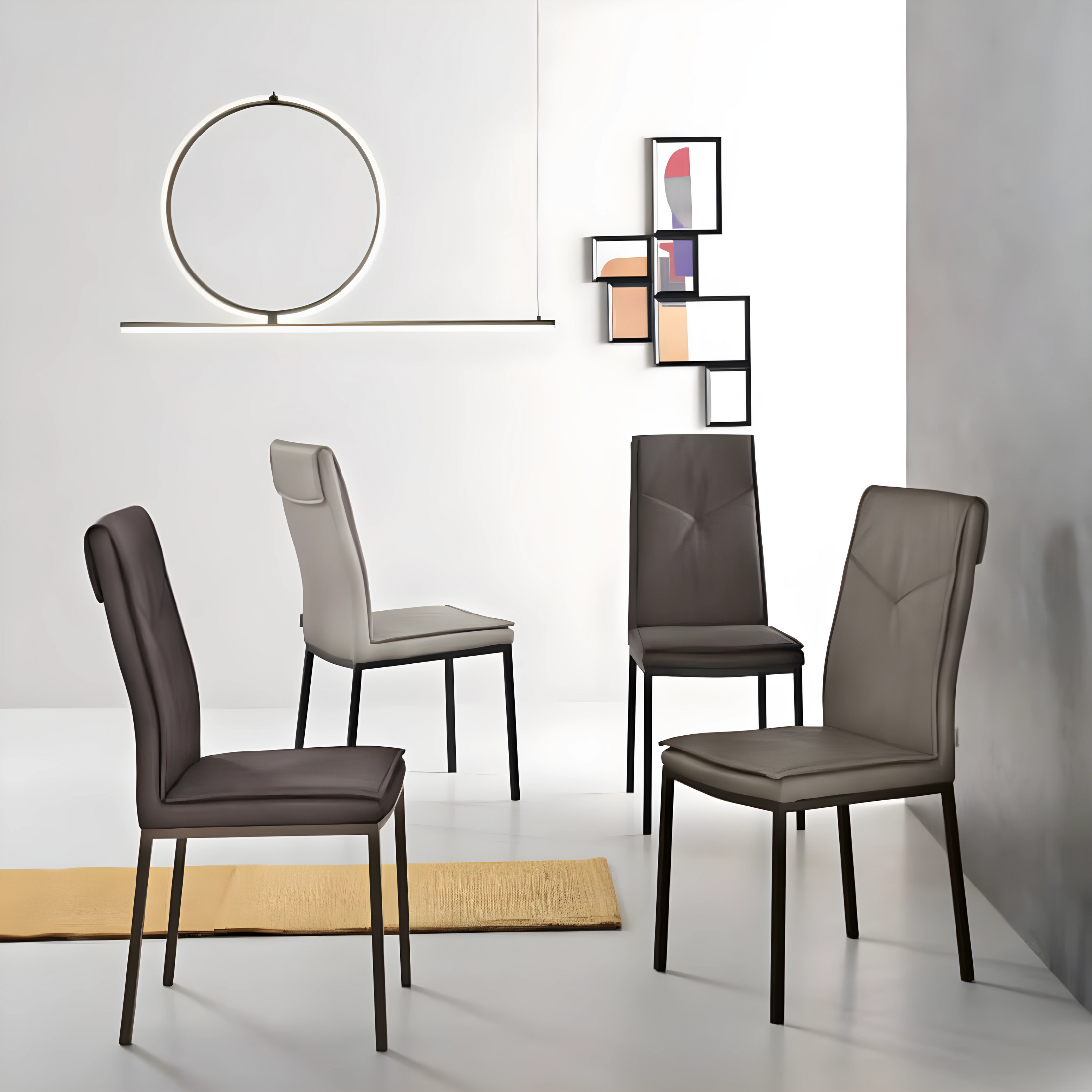 Set di sedie da pranzo "Vivienne" in ecopelle con base in metallo cm 42x60 100h