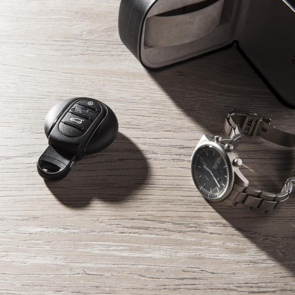 Bibliothèque colonne en bois "Slim" avec étagères réglables 39x41cm 182h