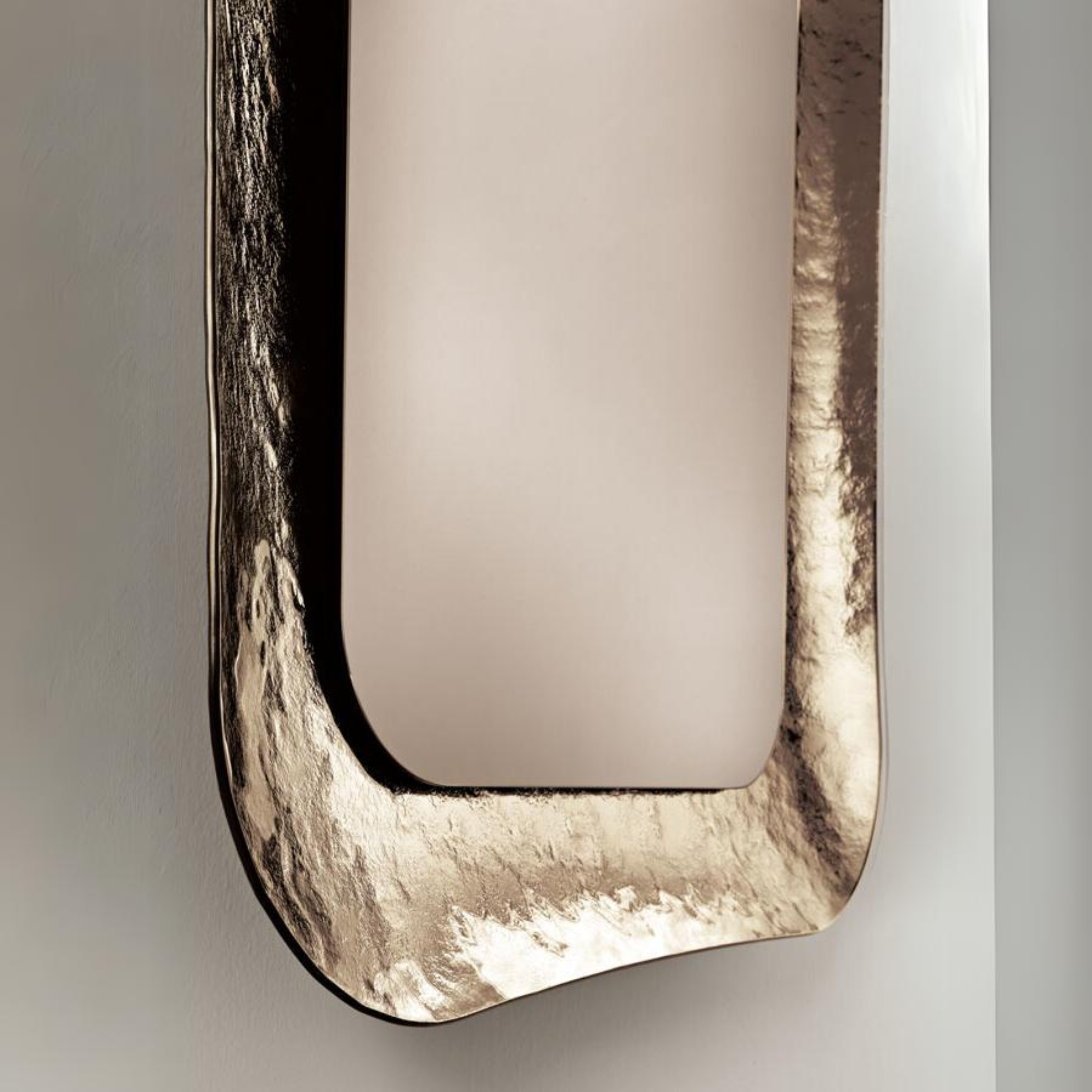 Specchio da parete "Royal" con cornice in vetro martellato