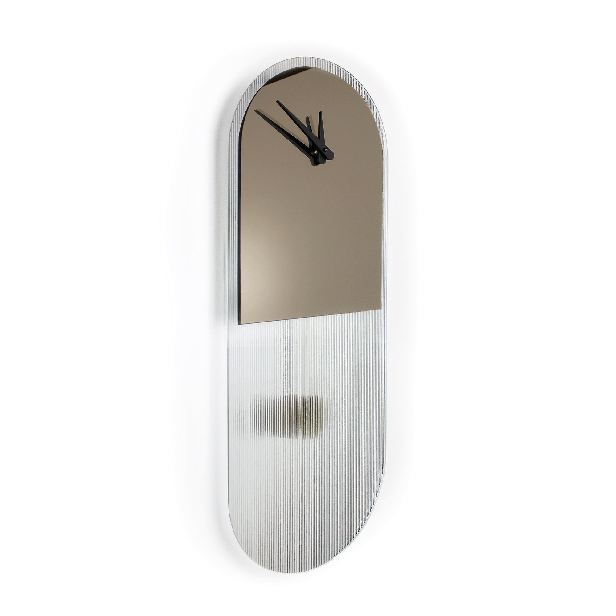 Orologio moderno a pendolo di design "Verona" in vetro rigatino