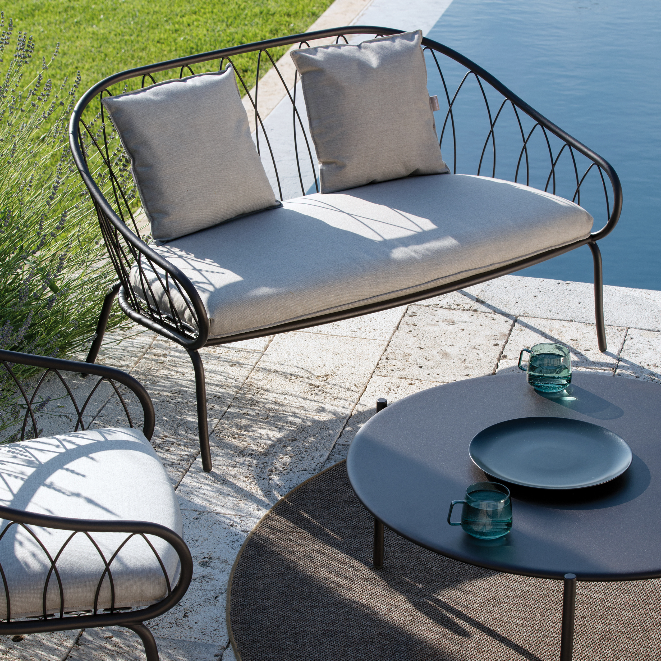 Canapé de jardin en métal "Flora" banquette lounge empilable 160x78 cm 75h