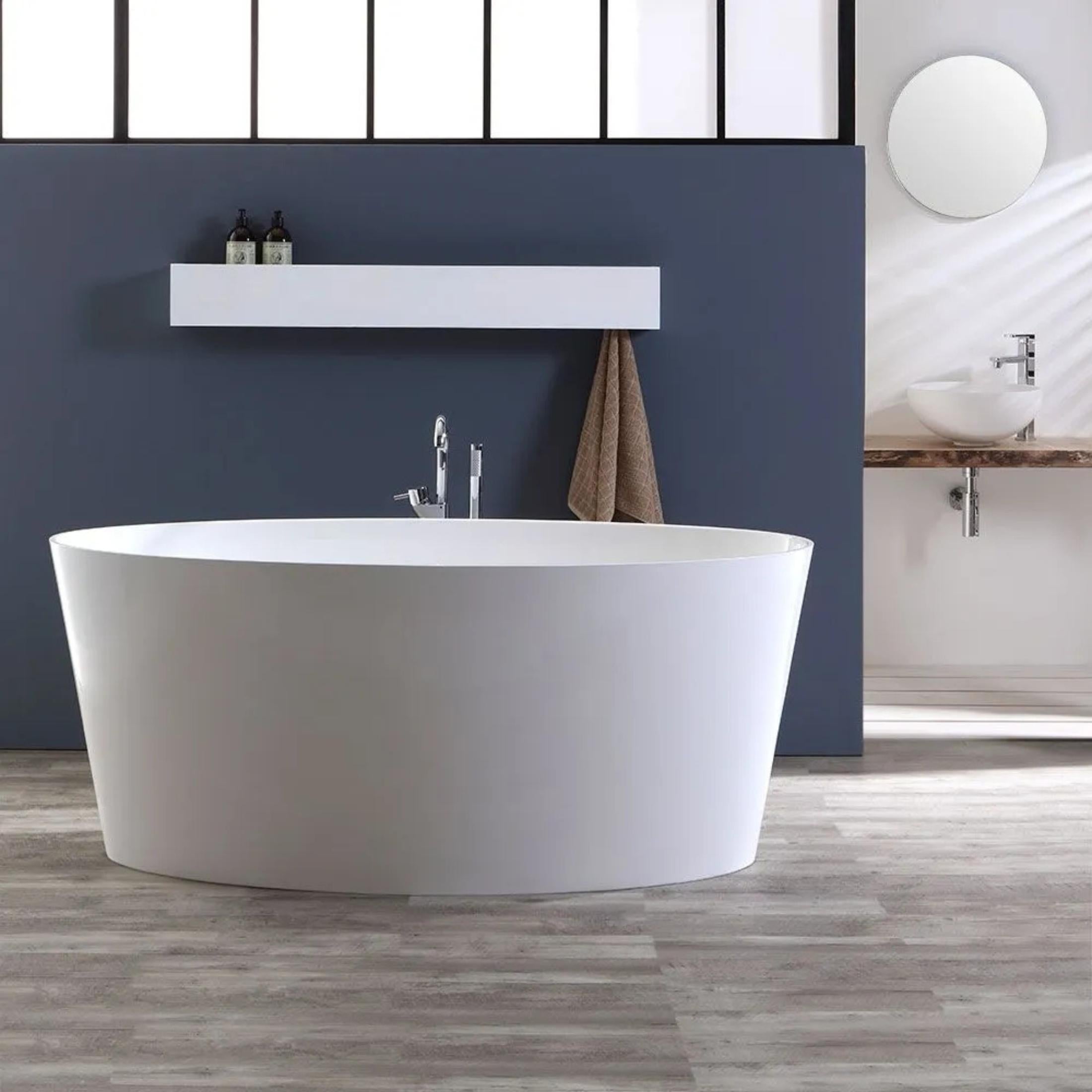 Vasca da bagno centro stanza "Verona" in marmo ricomposto bianco lucido cm 159,3x72 65h