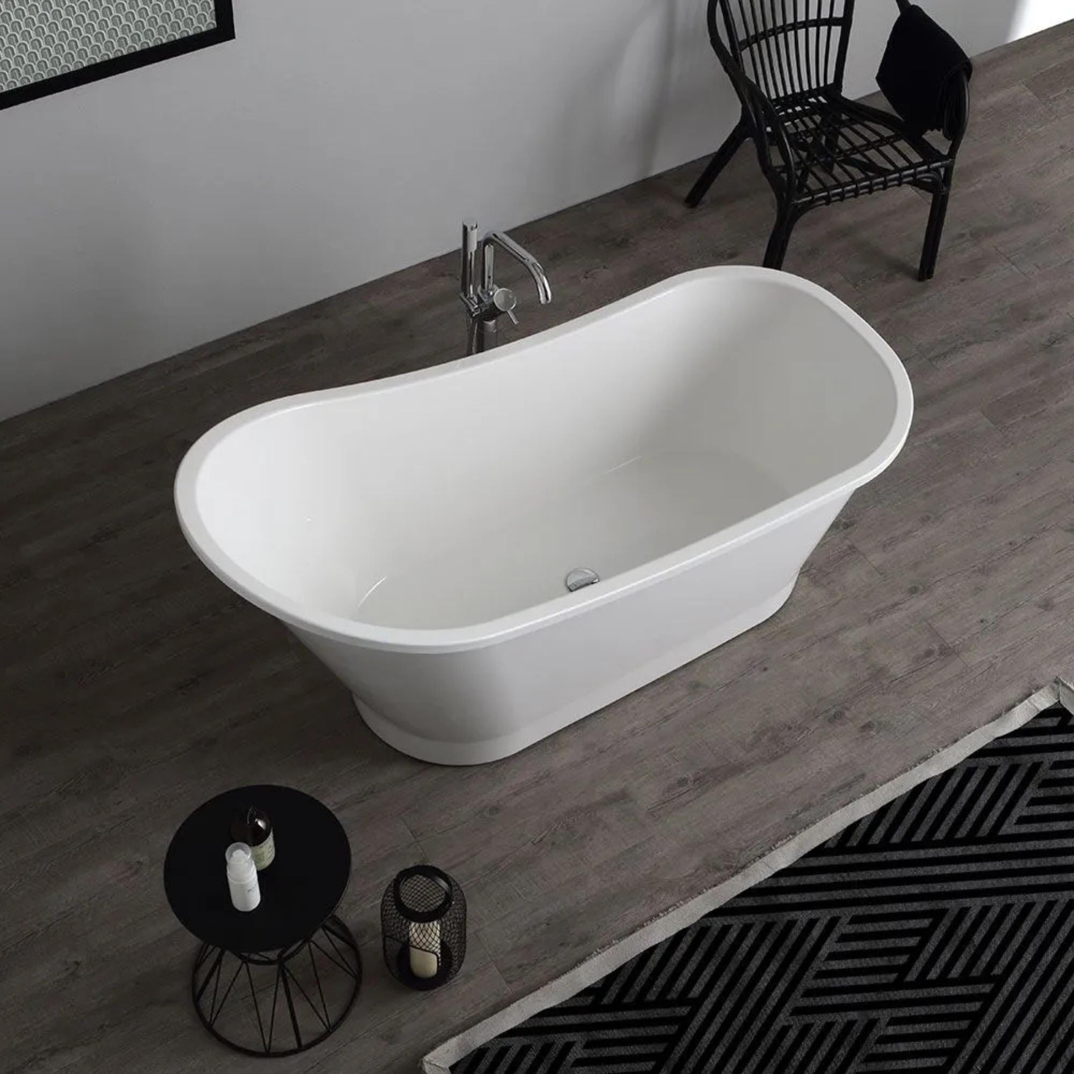 Vasca da bagno autoportante "Alma" in marmo ricomposto bianco cm 159,5x73 80,5h