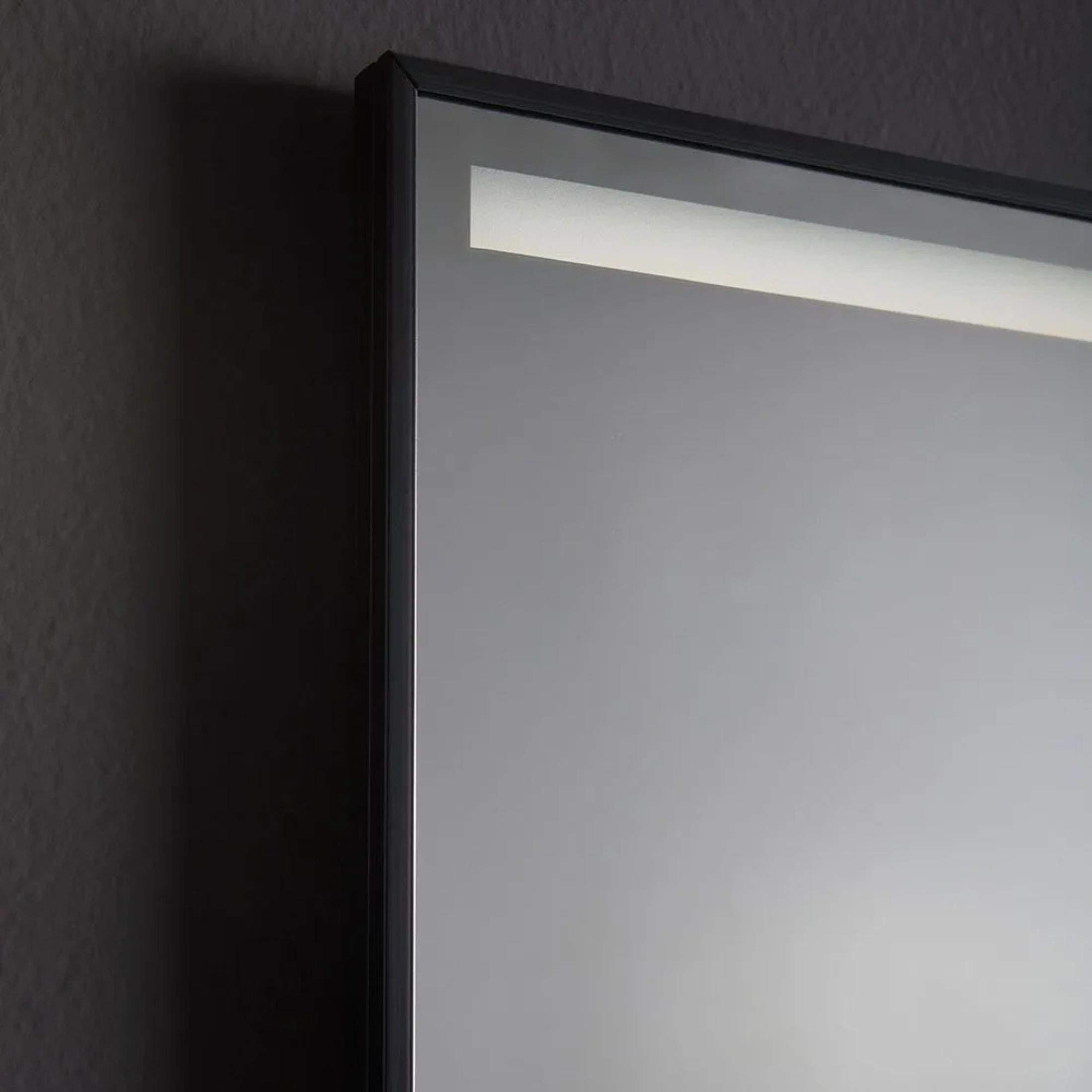 Specchio a led rettangolare "Sombra" con telaio nero opaco