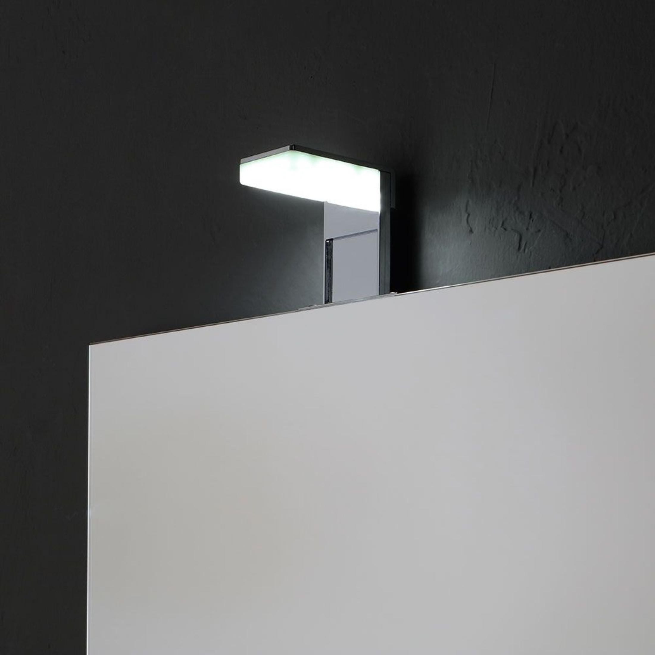 Specchio rettangolare a led "Salem" senza cornice con lampada cm 50x70