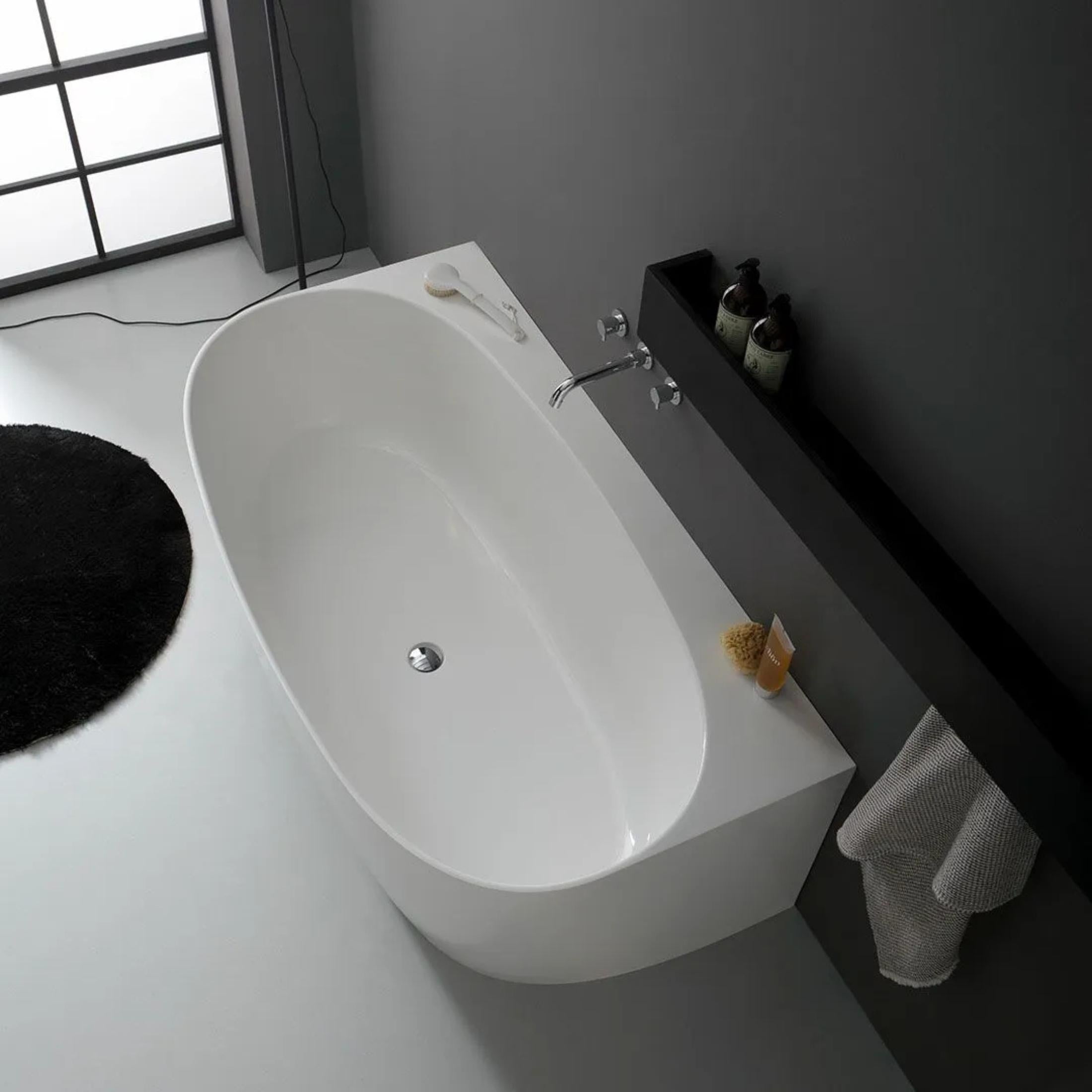 Vasca da bagno ovale "Siena" per appoggio a parete in resina di marmo cm 158x86 58h