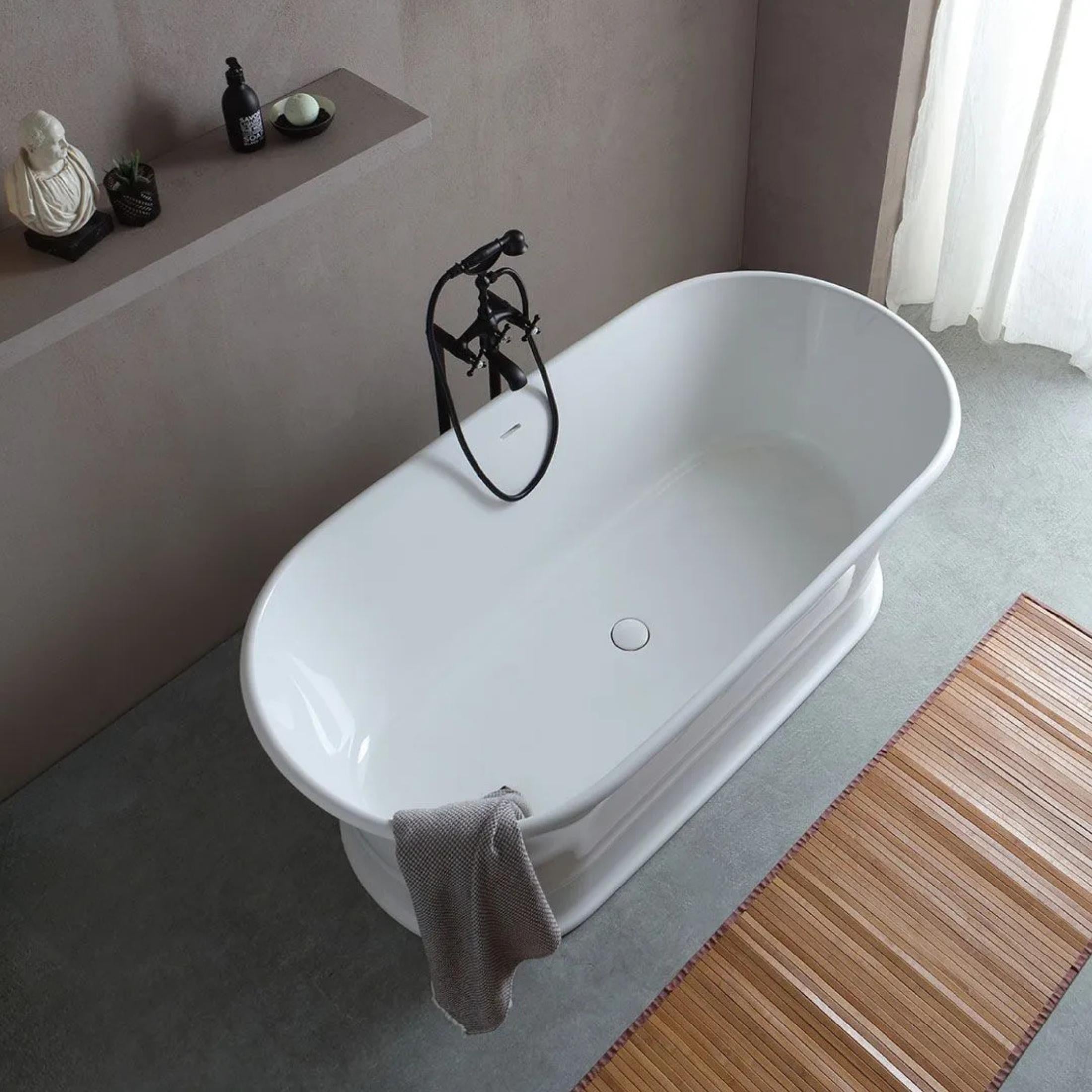 Vasca da bagno ovale a centro stanza "Bari" in marmo ricomposto bianco cm 170x84 84h