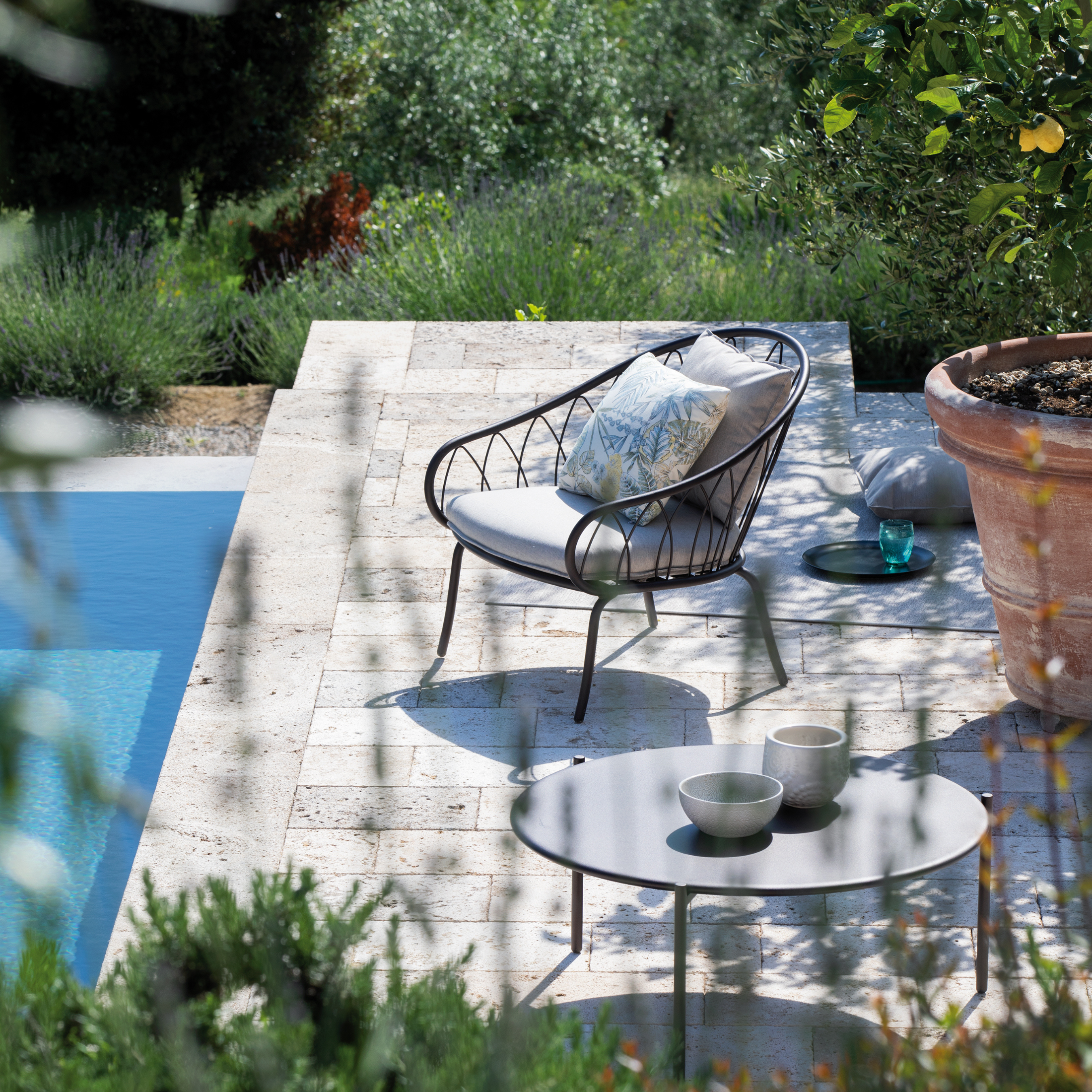 Sillón de jardín bajo de metal "Flora" sillón apilable 75x75 cm 75h