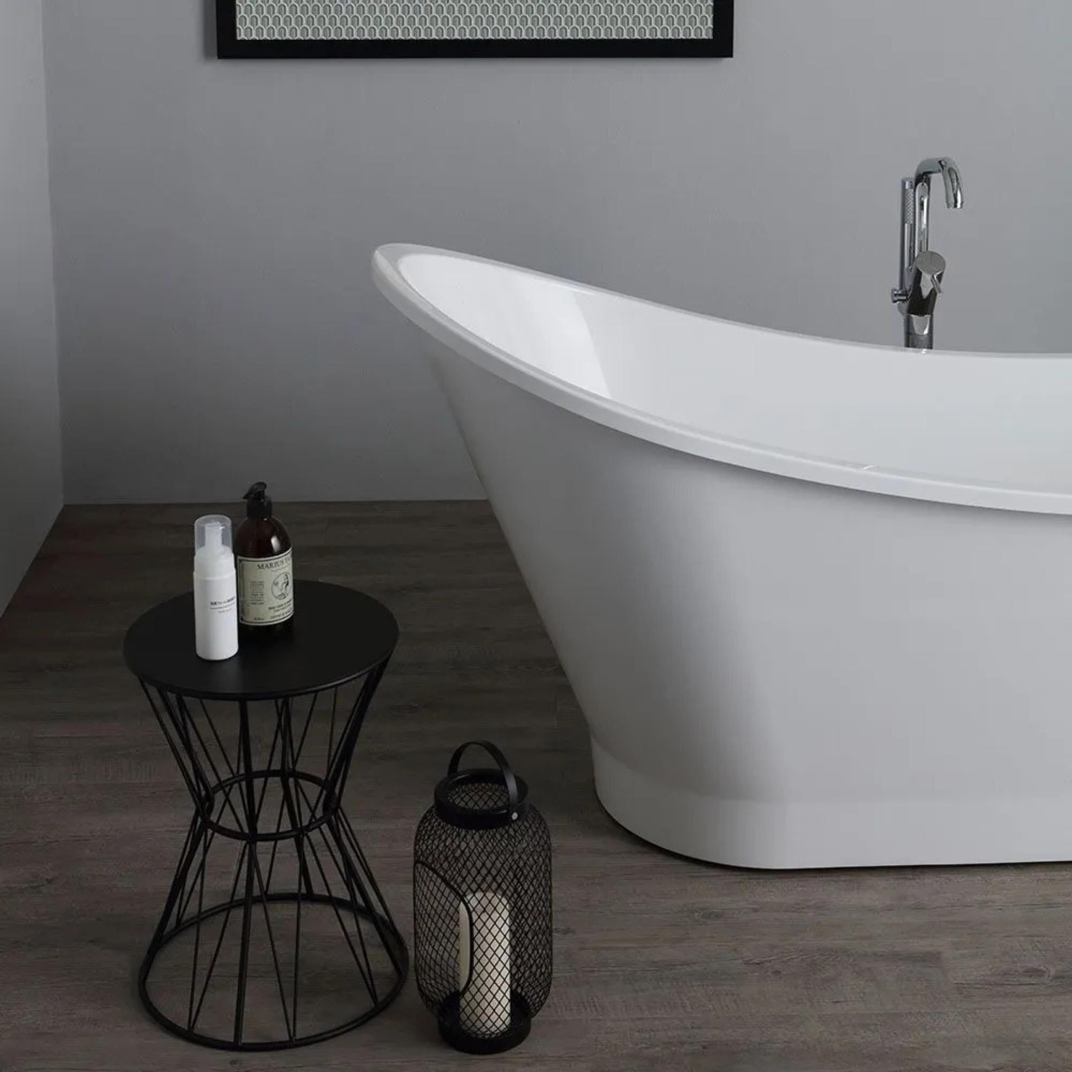 Vasca da bagno autoportante "Alma" in marmo ricomposto bianco cm 159,5x73 80,5h