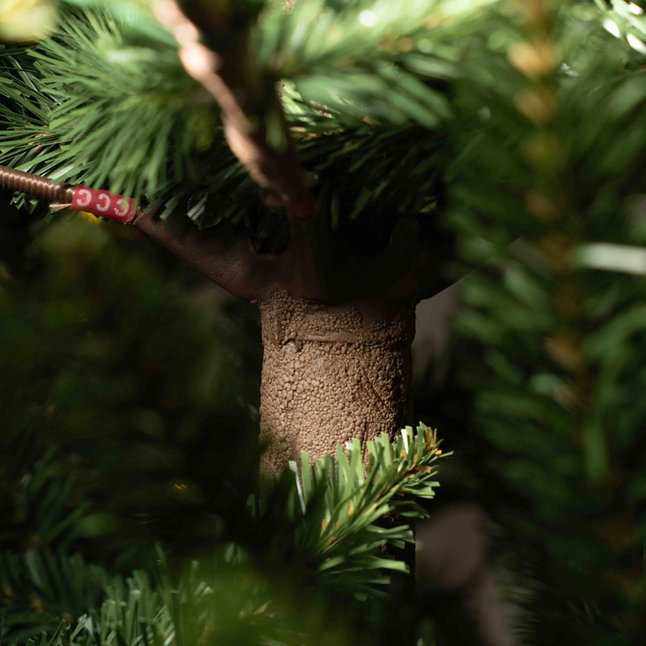 Albero di Natale "Toffee", in PVC di Altissima qualità + PE Effetto Real Touch