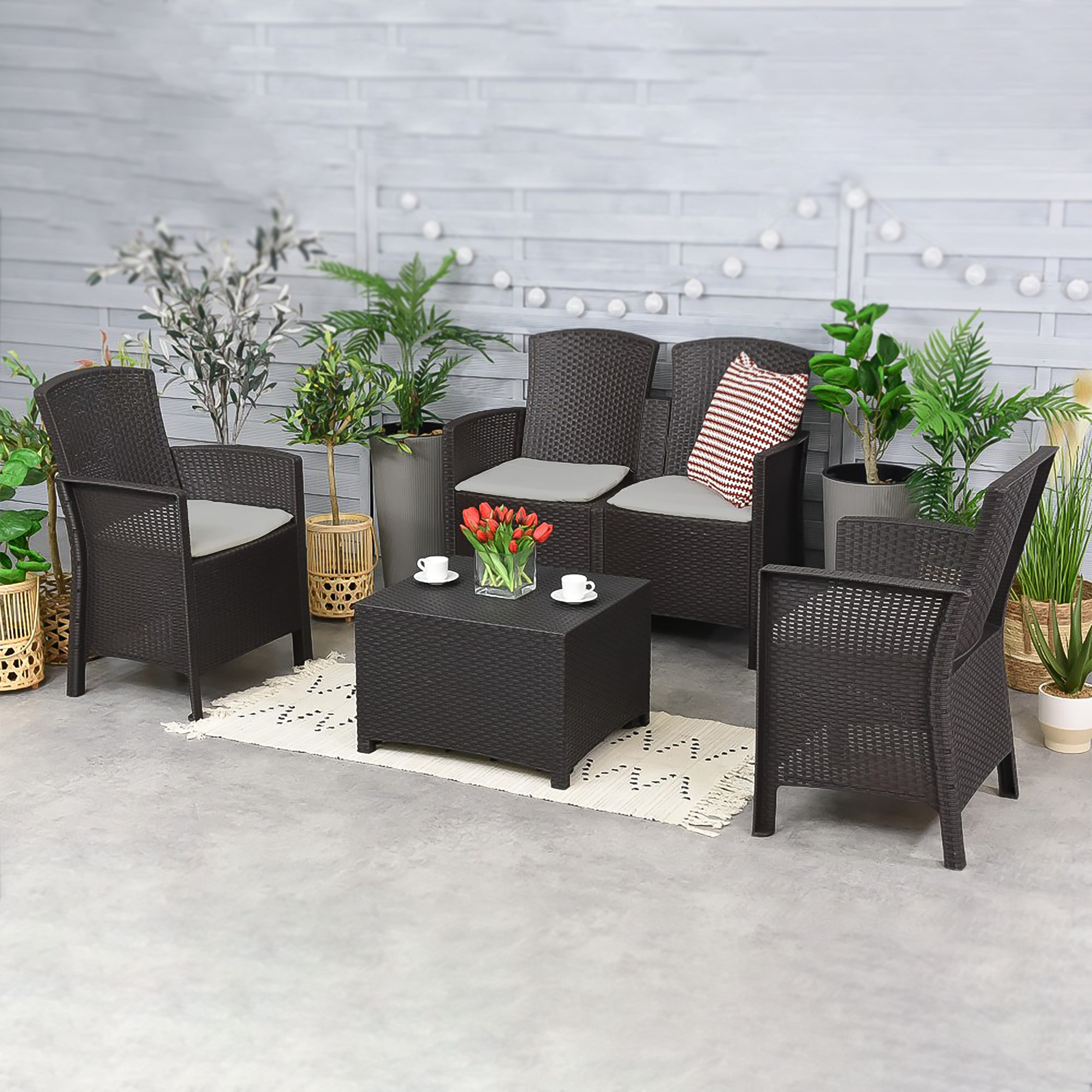 Salon de jardin Lido en résine rotin, table basse, canapé et 2 fauteuils avec coussins pour véranda extérieure