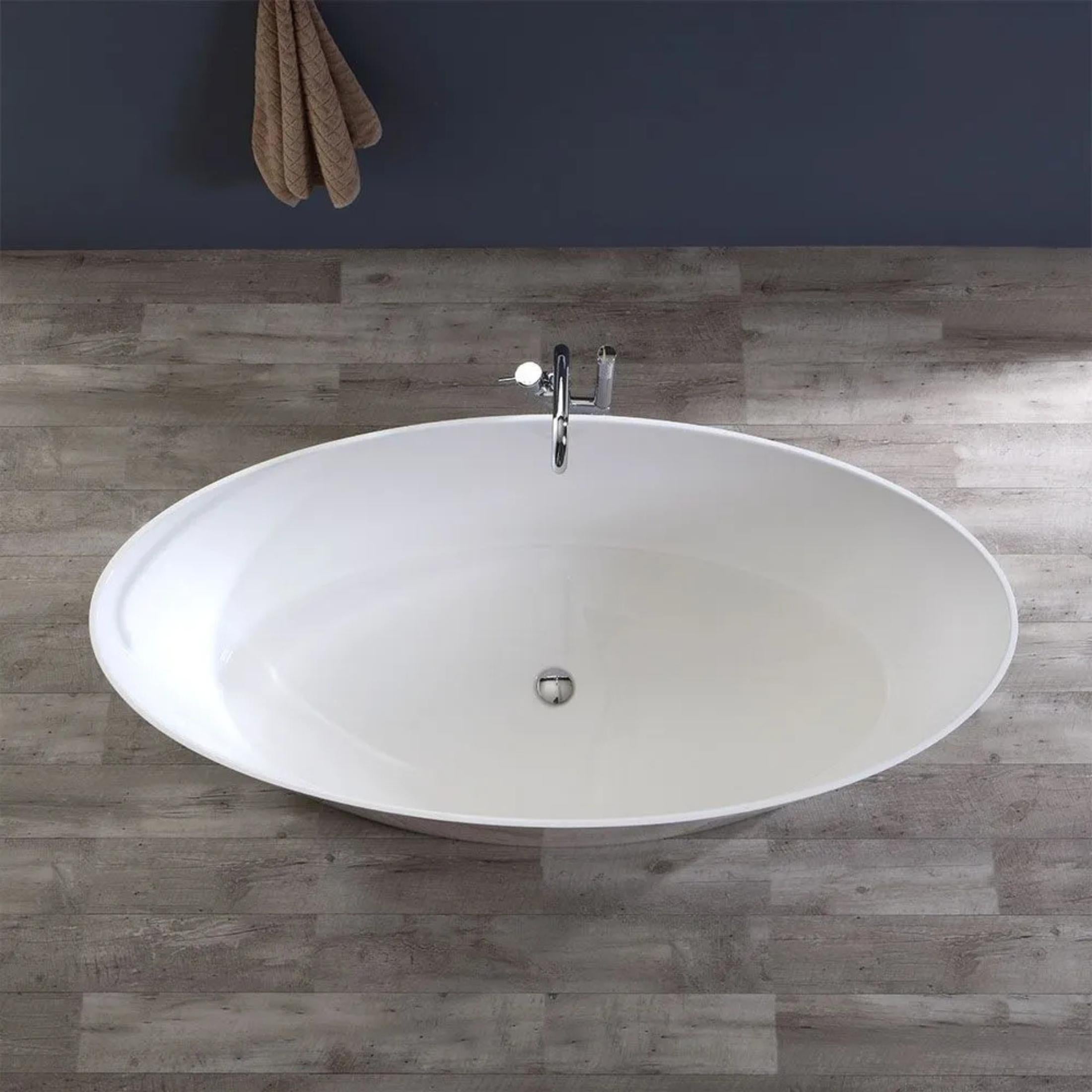 Vasca da bagno centro stanza "Verona" in marmo ricomposto bianco lucido cm 159,3x72 65h