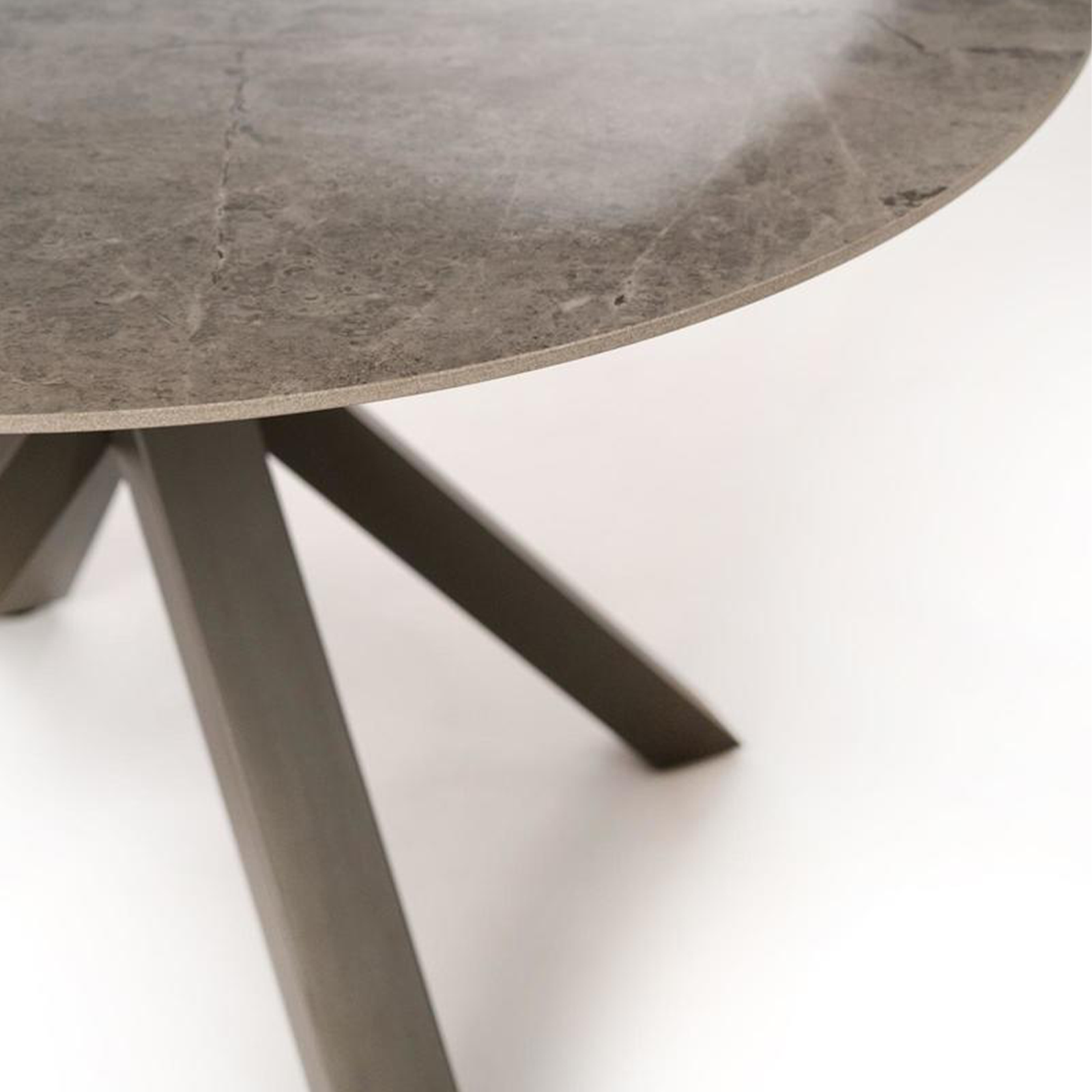Table ronde "Loki" plateau en céramique effet marbre 120x120 cm 76h