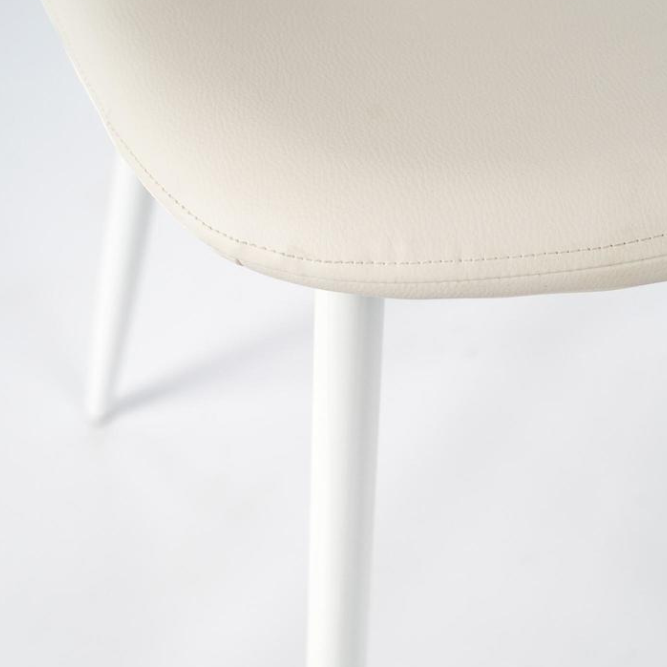 Silla acolchada símil piel "Annalisa" sillón moderno 38x43 cm 86,5h