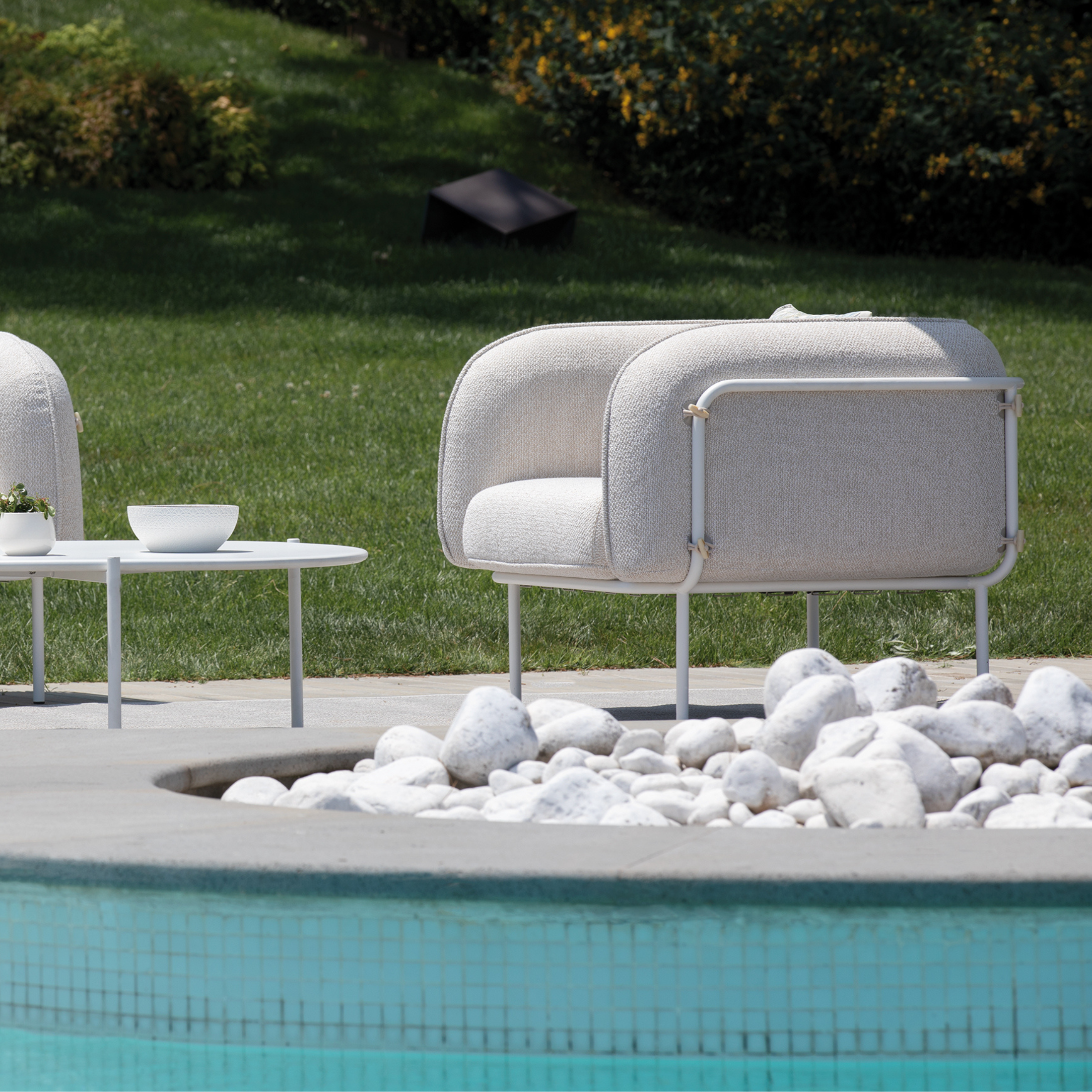 Sillón desenfundable tejido impermeable "Alamari" estructura metálica 95x87 cm 74h