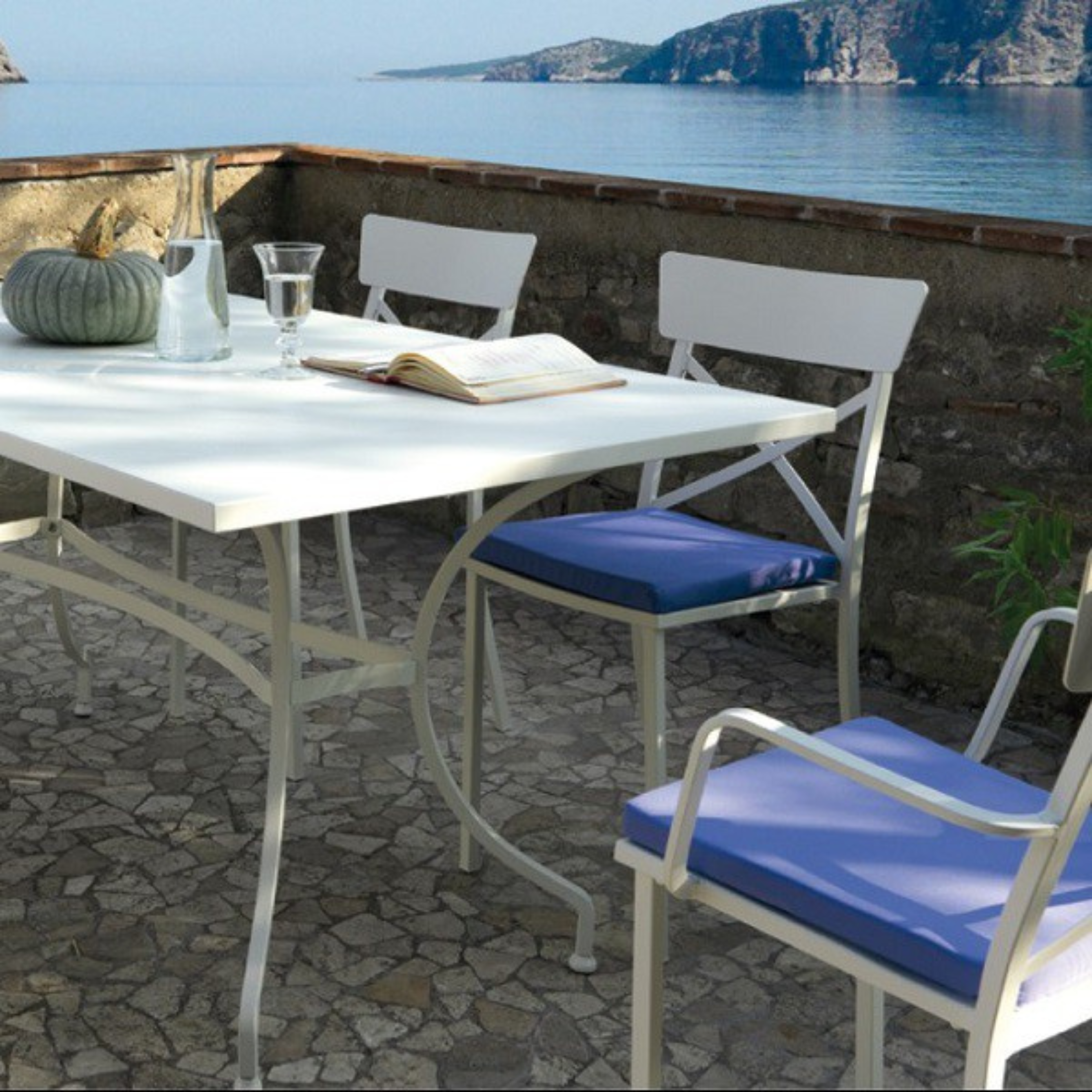 Tavolo tondo da pranzo in metallo zincato "Tosca" per giardino cm 145x145 75h