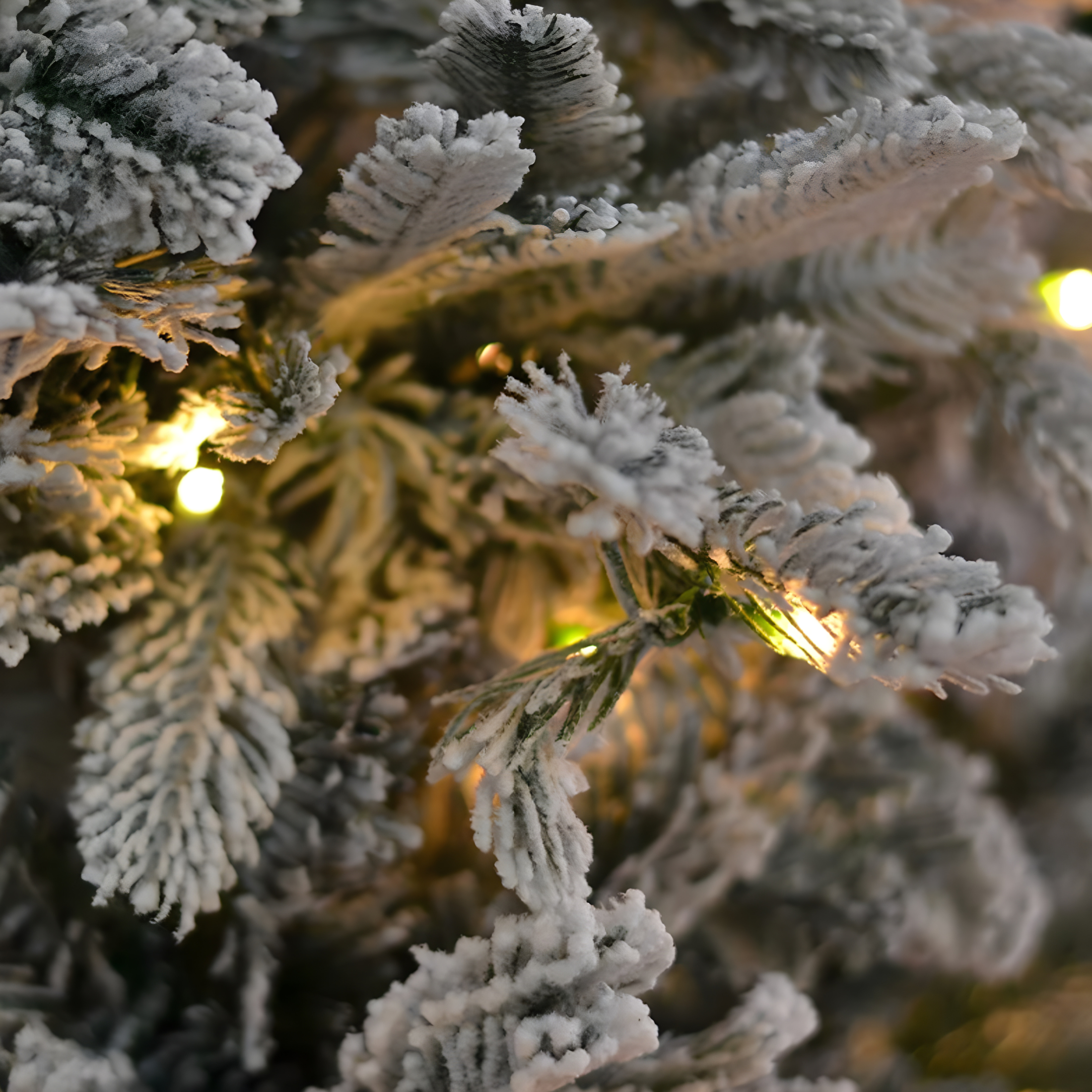 Albero di Natale innevato "Astro" con big led in PE + PVC + Flock