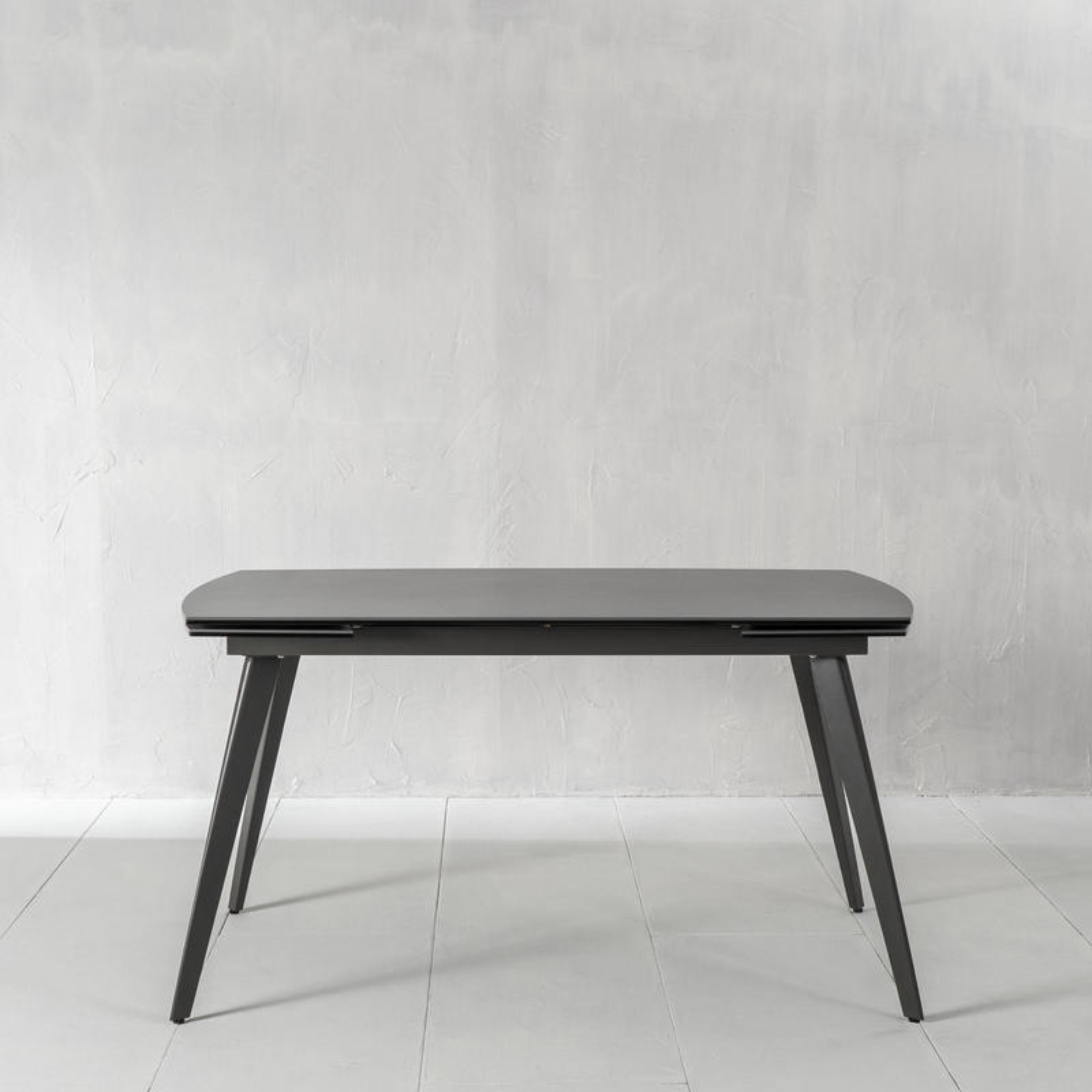 Tavolo moderno allungabile in ceramica "Urano" da soggiorno con gambe in metallo