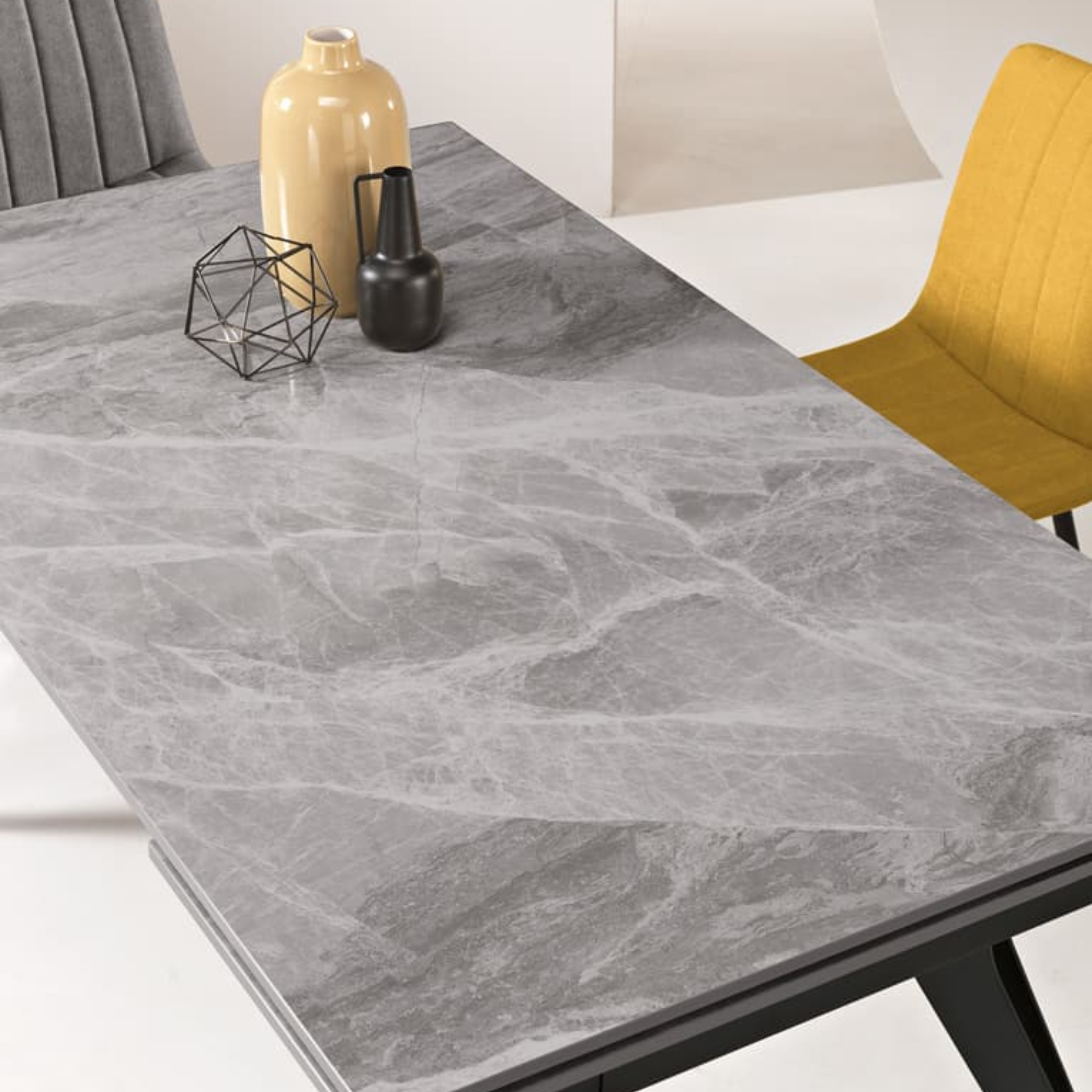 Tavolo allungabile "Artico" con piano in pietra effetto marmo cm 160x90 75h