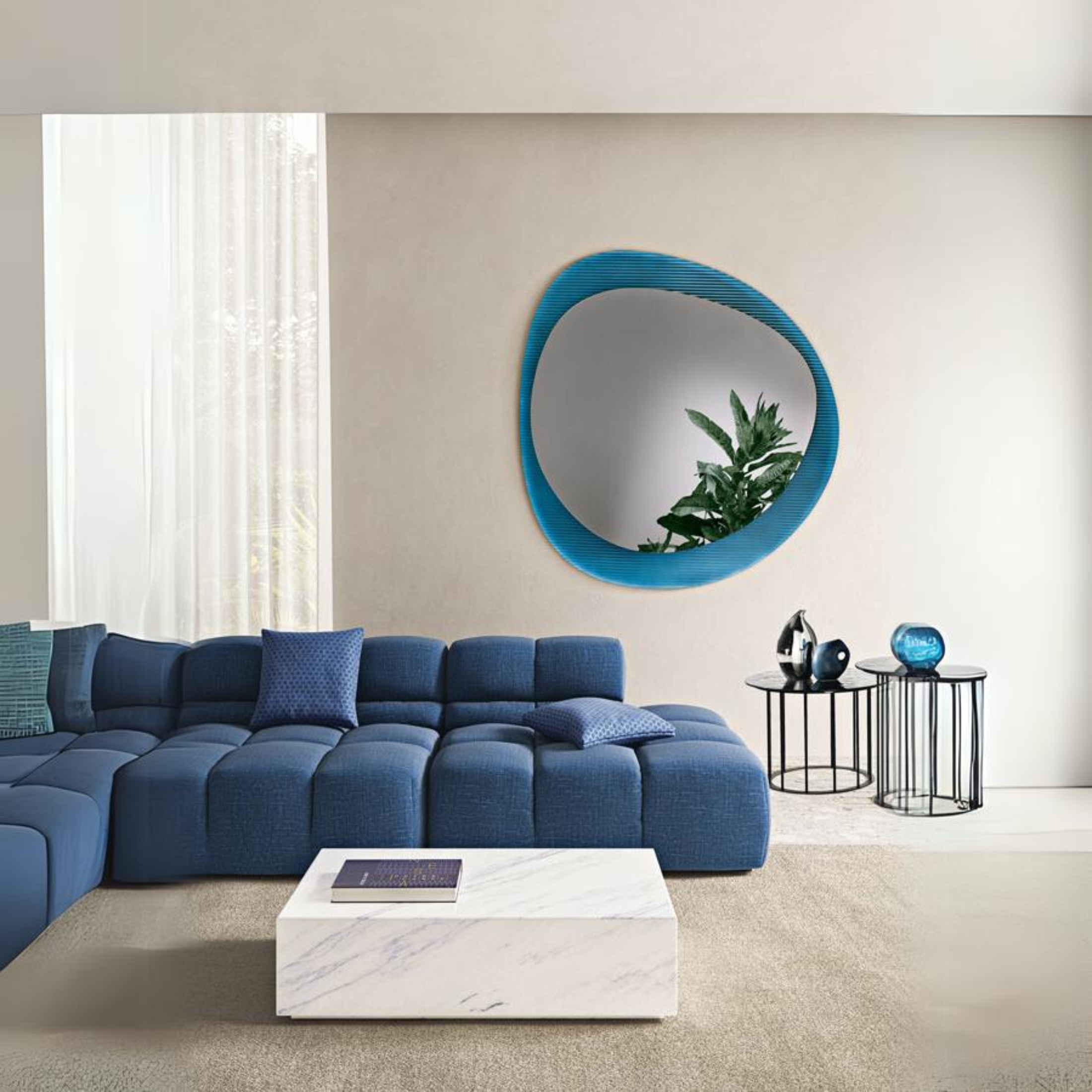 Espejo de pared "Kimi" con elegante marco decorativo 108x130h cm