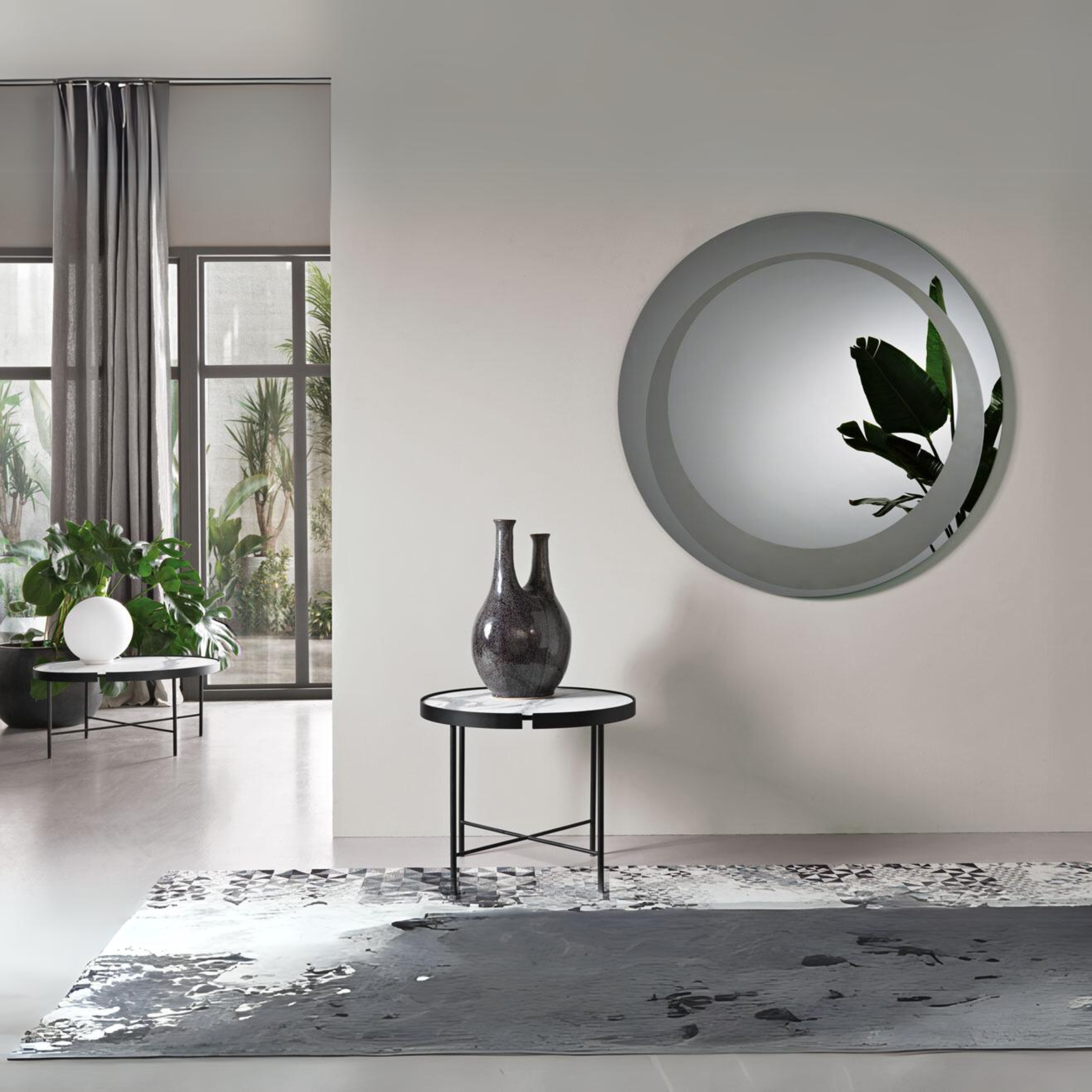 Specchio da parete "Levi" rotondo con elegante decorazione sabbiata
