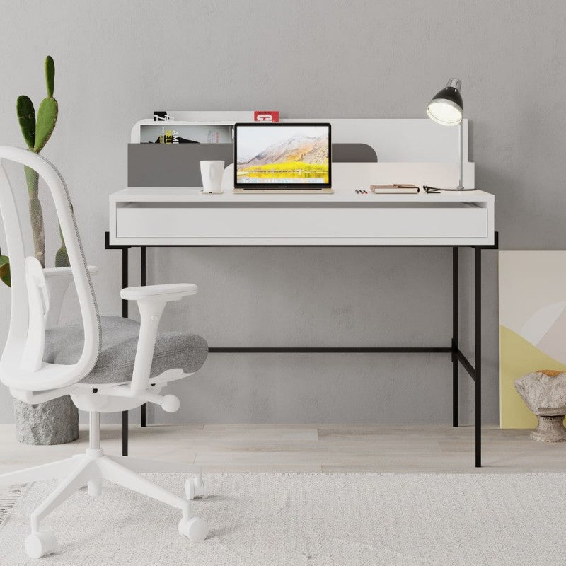 Scrivania da ufficio  "Leila" in legno con 1 cassetto e 2 scomparti cm 110x60 101h