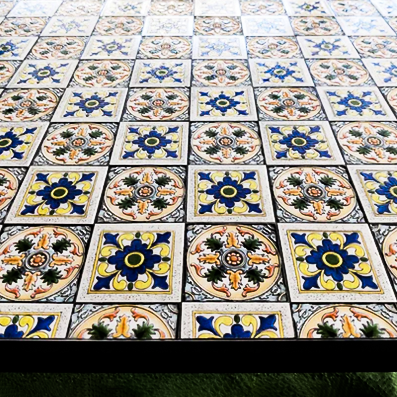 Set da pranzo completo di 2 sedie + tavolo Salerno in ceramica per giardino cm 160x90 h75