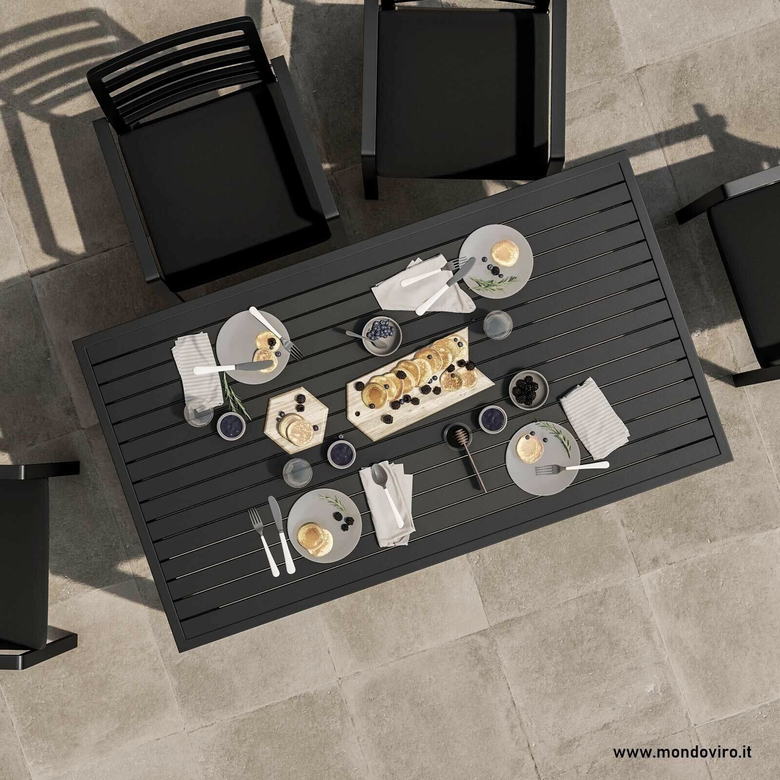 Tavolo da giardino in resina da pranzo per esterno modello Maraone cm 138x78 h72