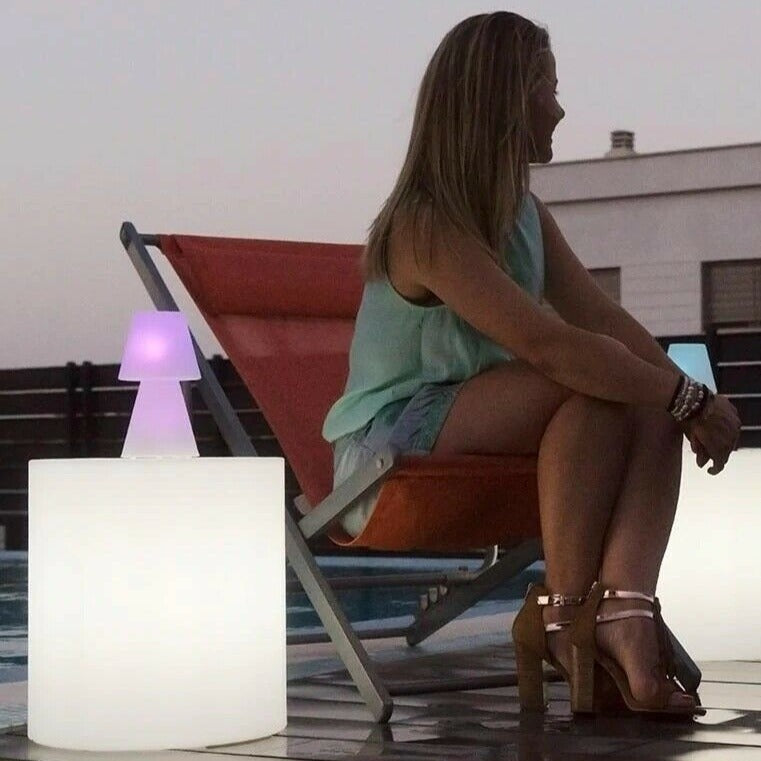 Lampada da esterno Lola20 in silicone ABS con luci RGB colorate