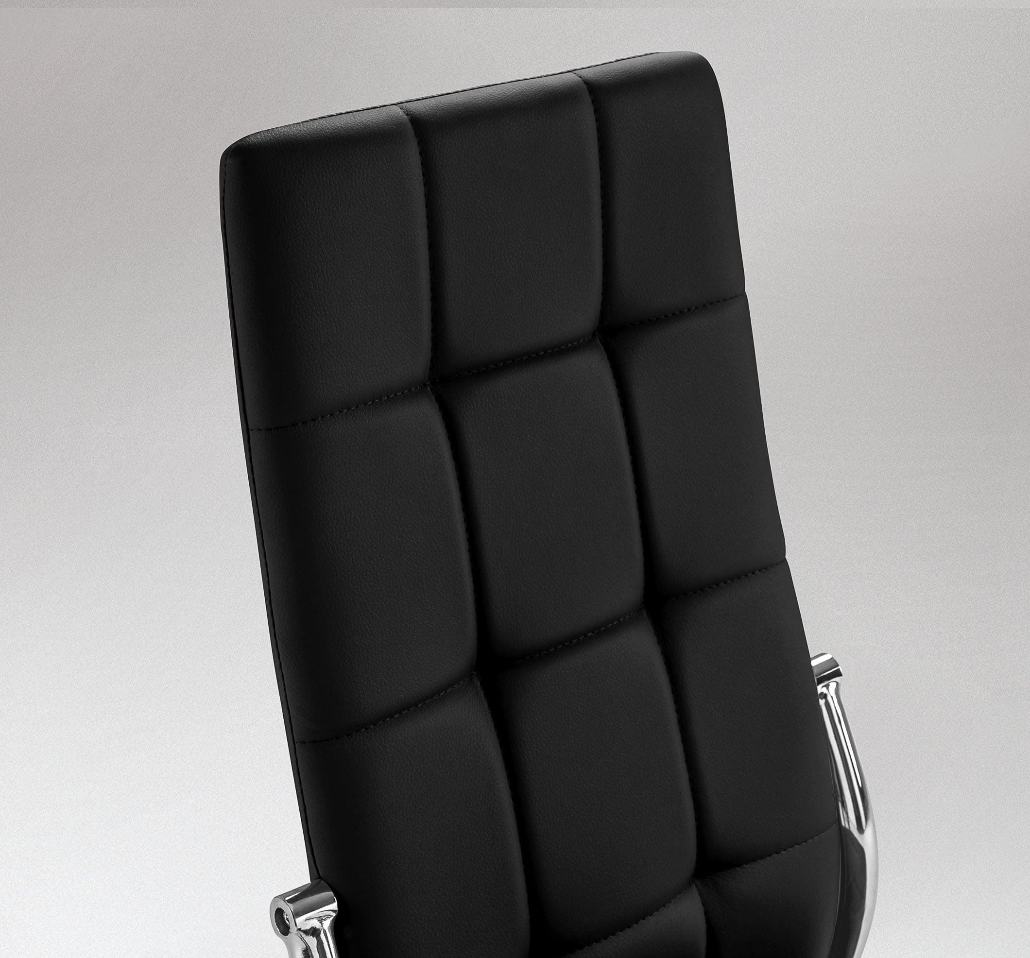 Set da 4 pezzi sedie nere imbottite con gambe cromate per sala da pranzo o cucina